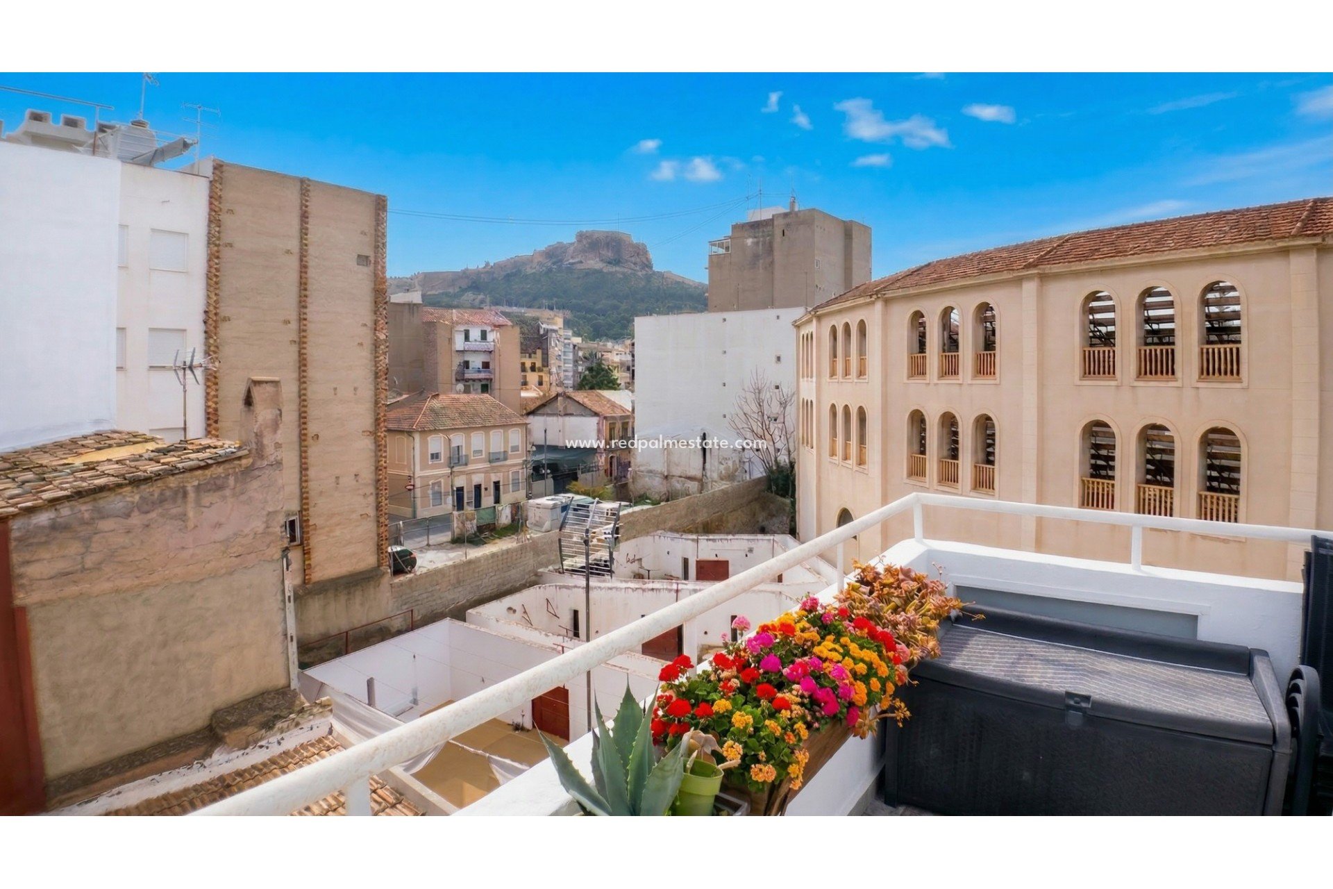 Resale - Apartments -
Alicante - San Antón