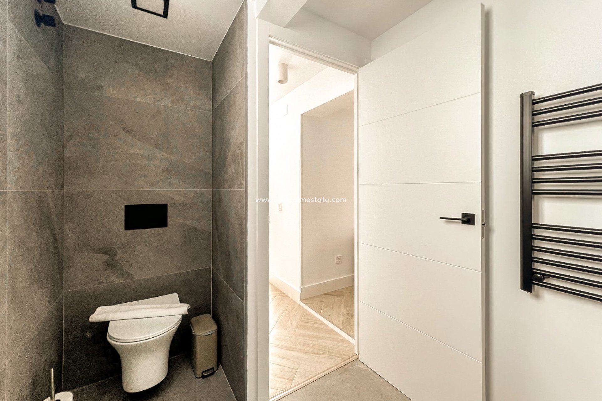 Resale - Apartments -
Alicante