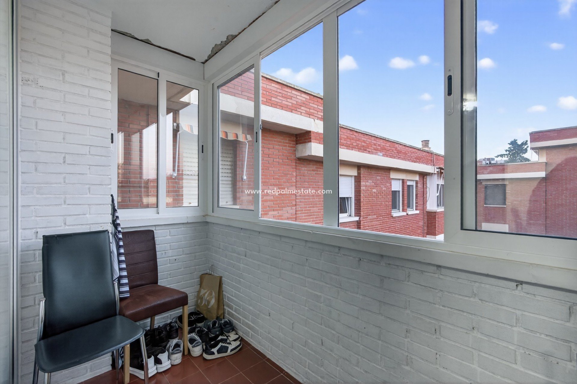 Resale - Apartments -
Alicante