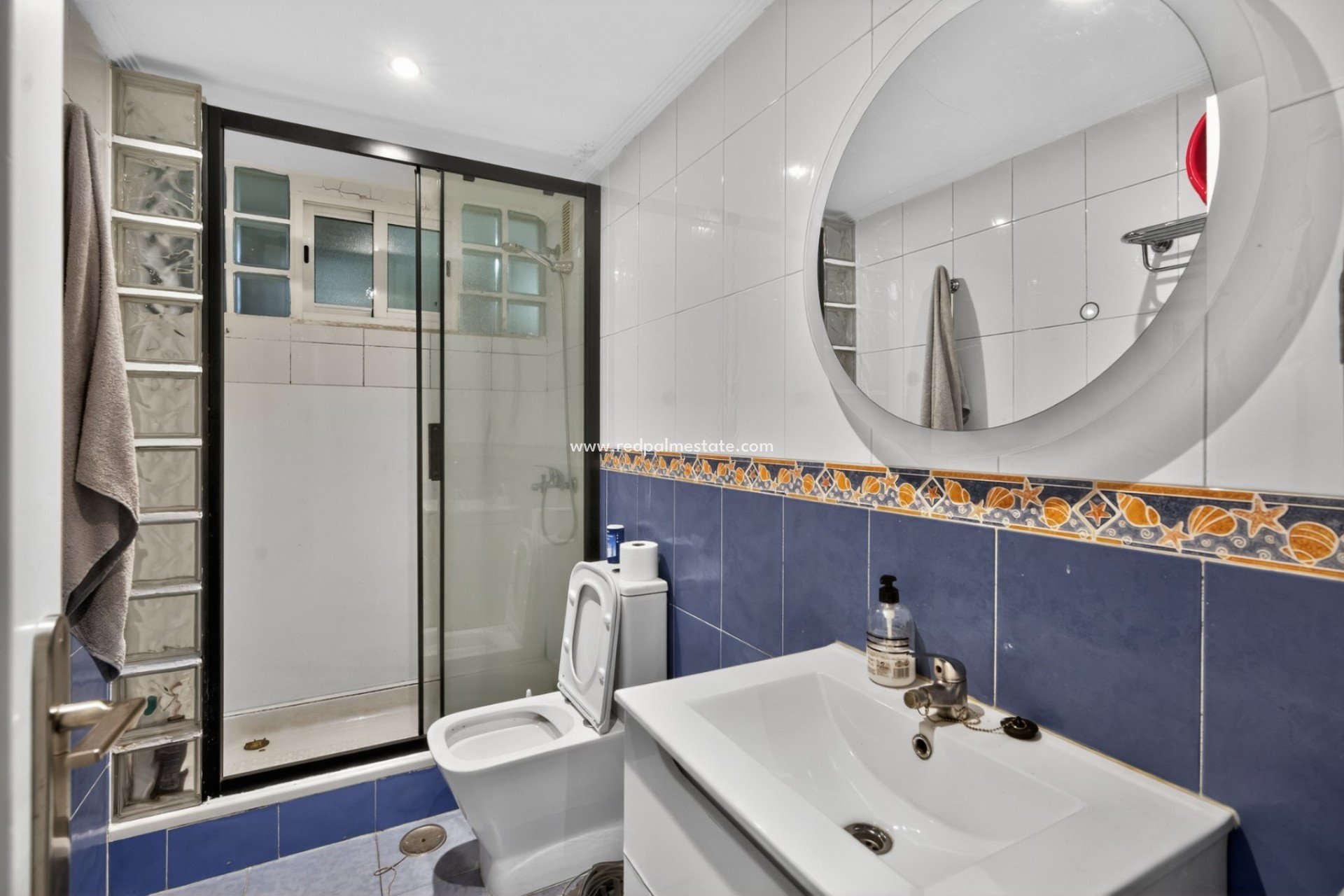 Resale - Apartments -
Alicante