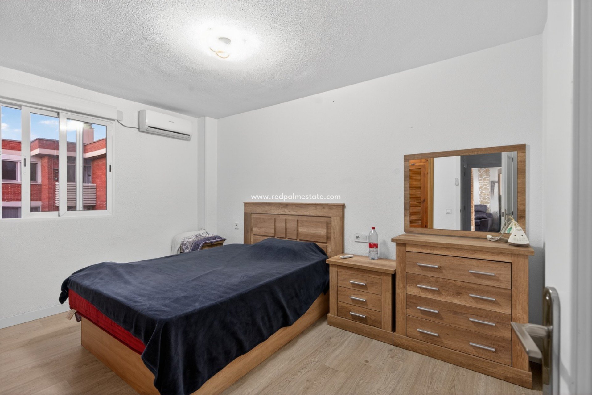 Resale - Apartments -
Alicante