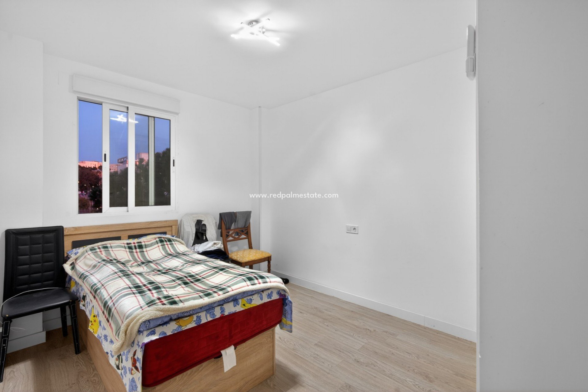 Resale - Apartments -
Alicante