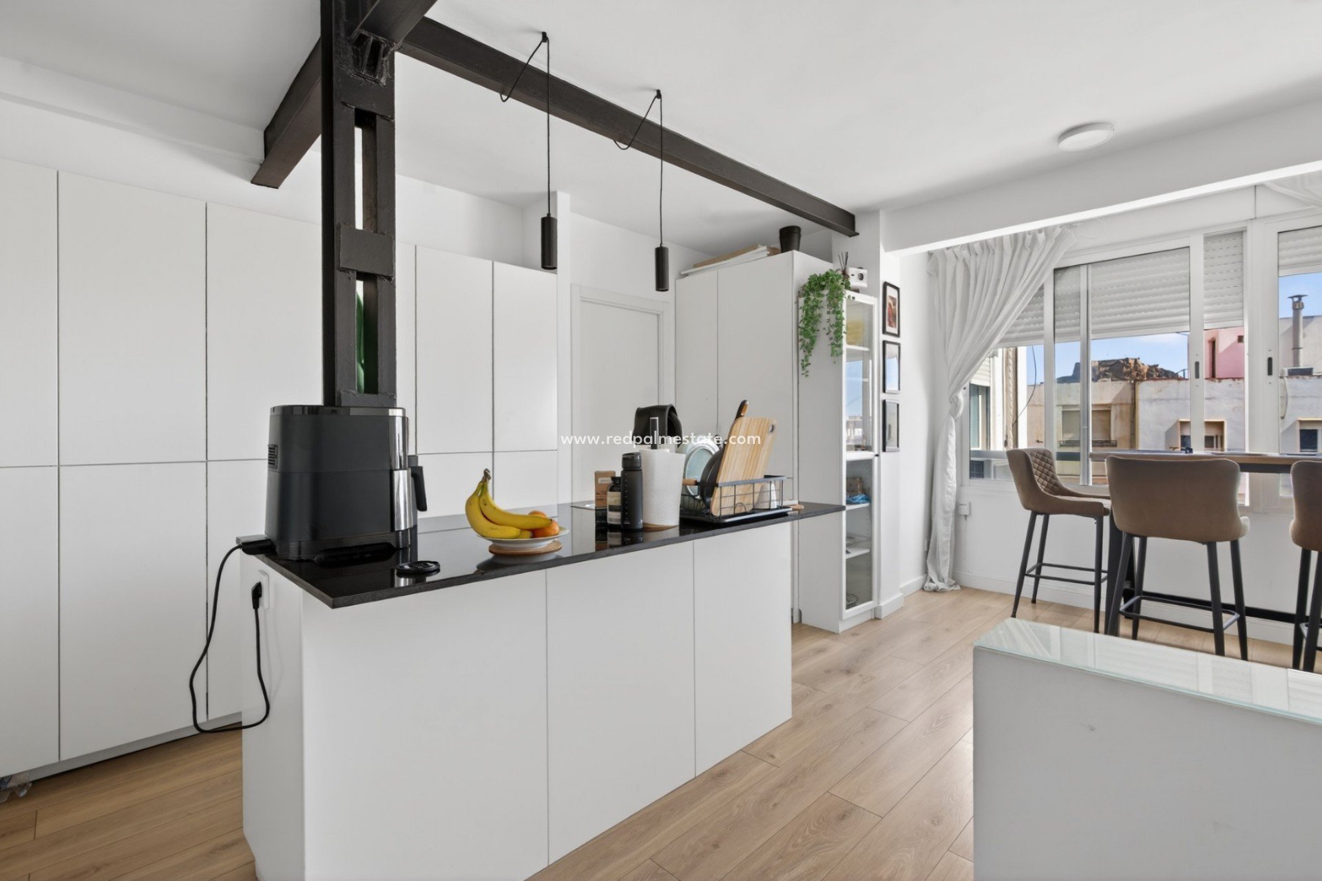 Resale - Apartments -
Alicante