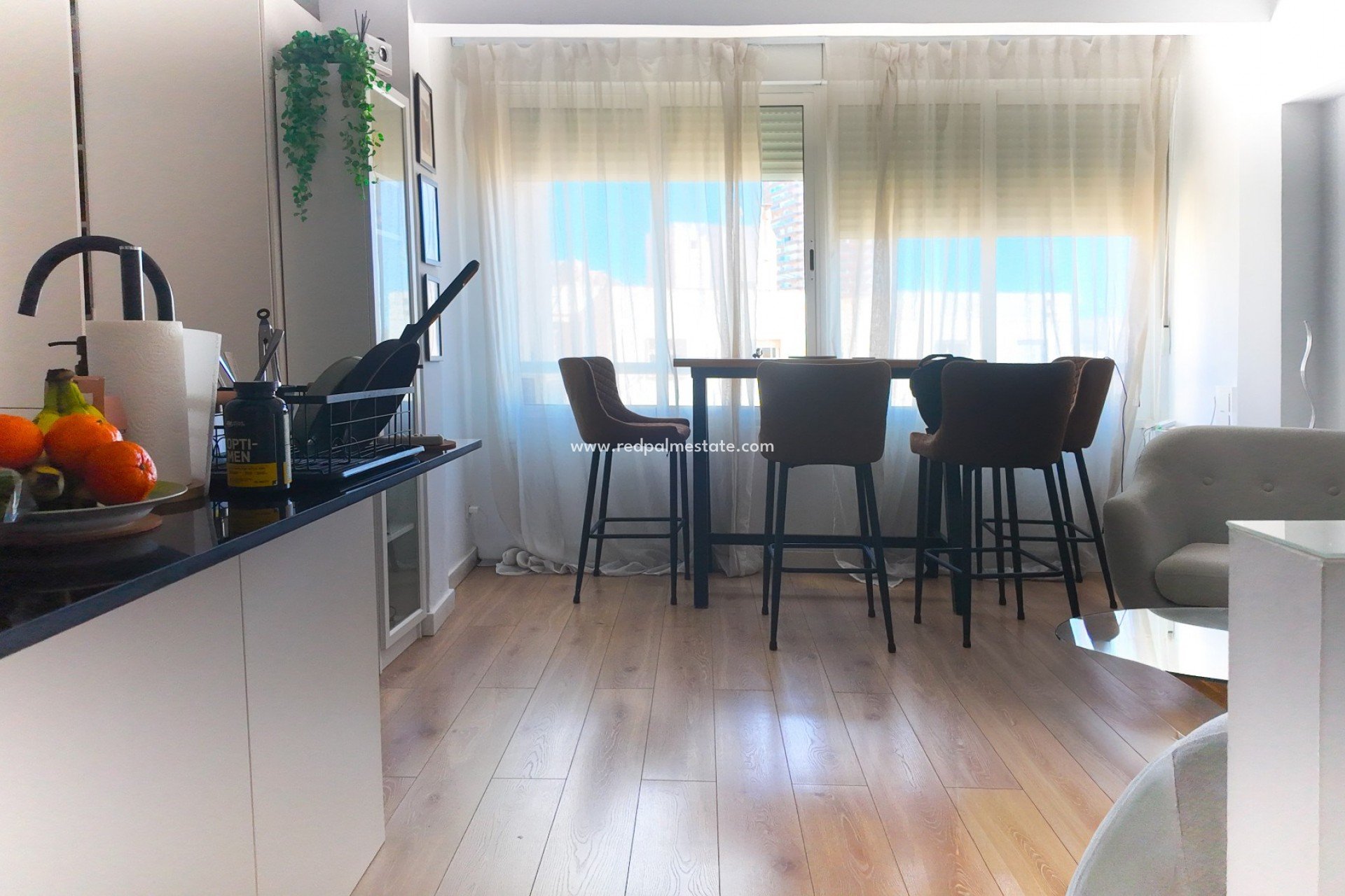 Resale - Apartments -
Alicante