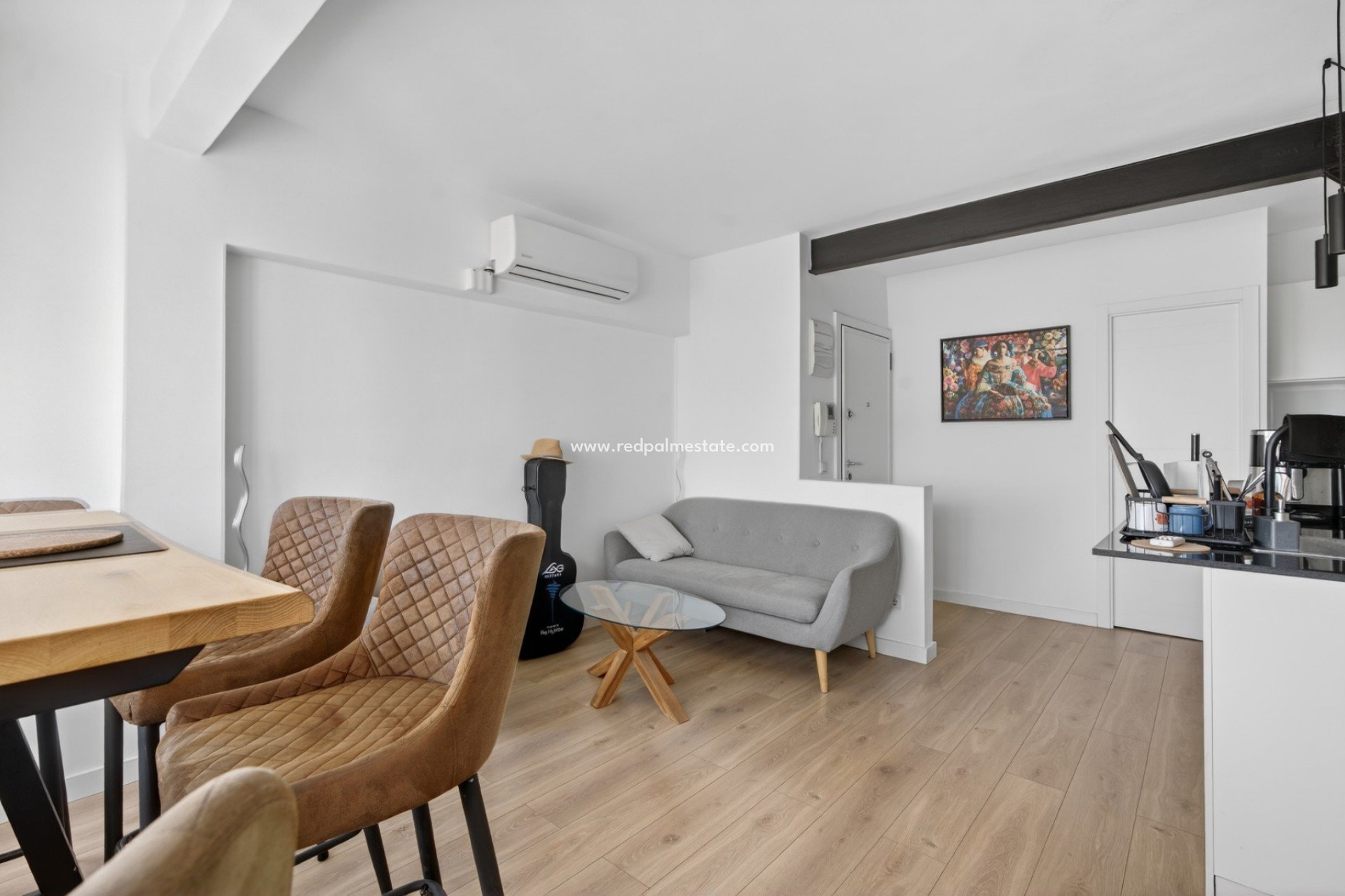 Resale - Apartments -
Alicante