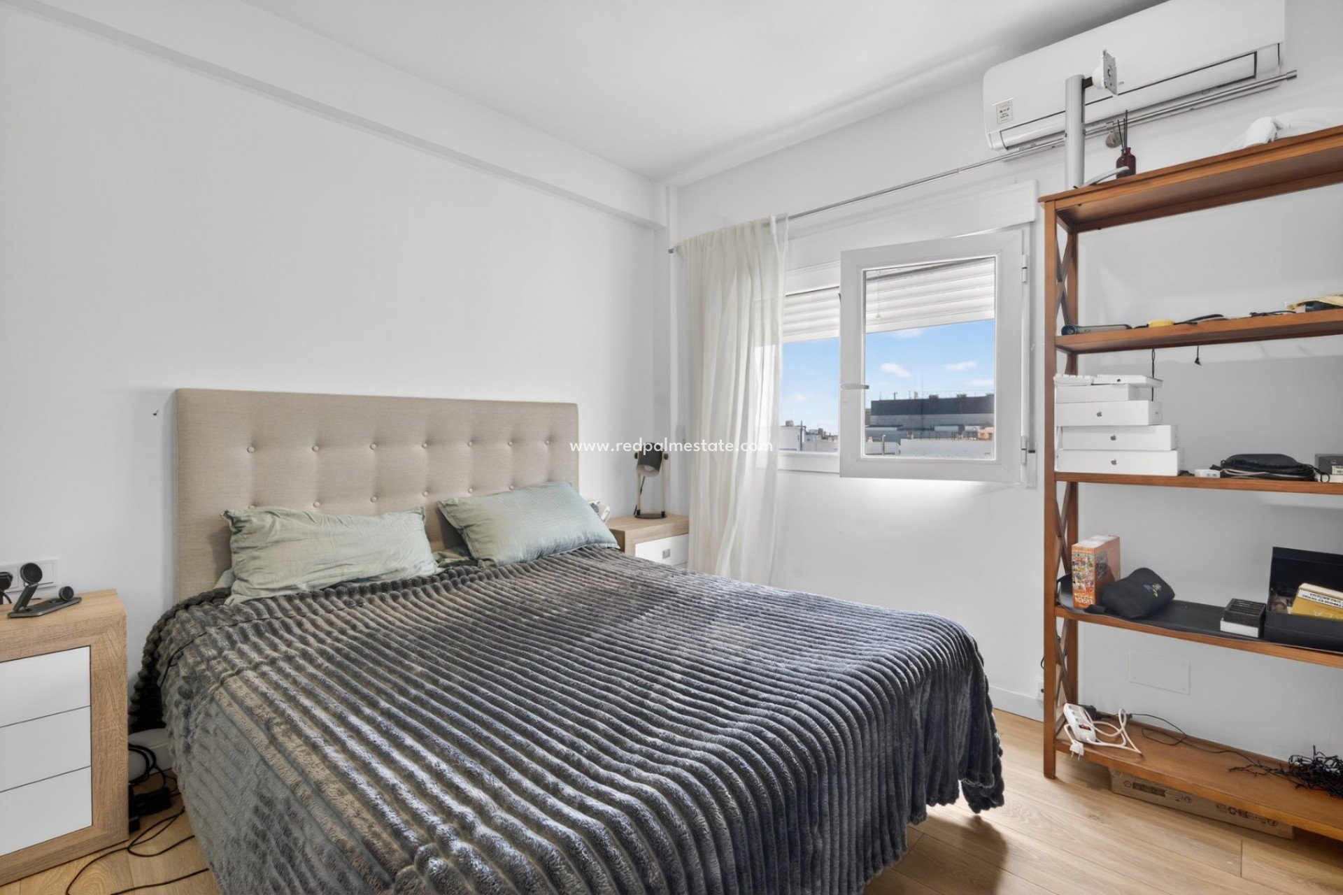 Resale - Apartments -
Alicante