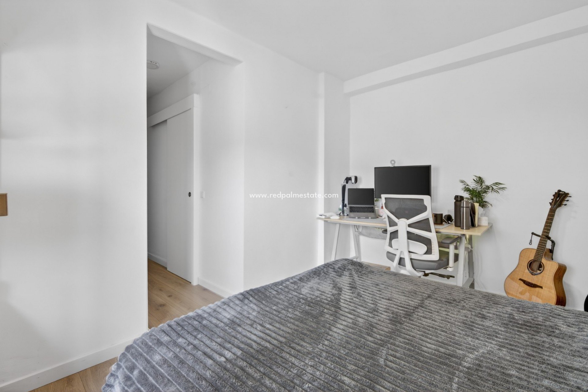 Resale - Apartments -
Alicante