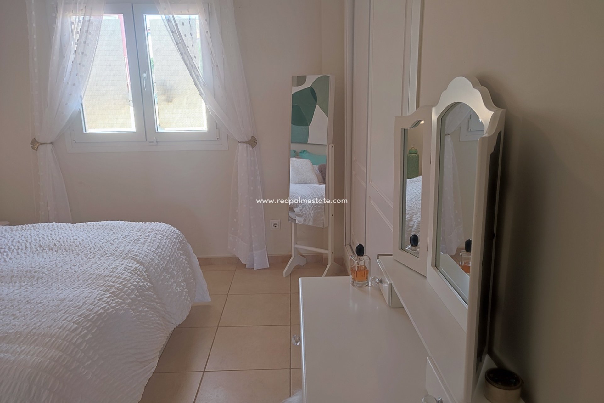 Resale - Apartments -
Altaona Golf resort - Inland