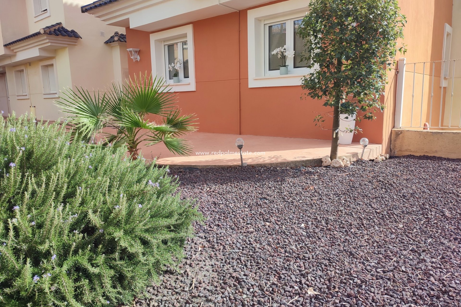 Resale - Apartments -
Altaona Golf resort - Inland