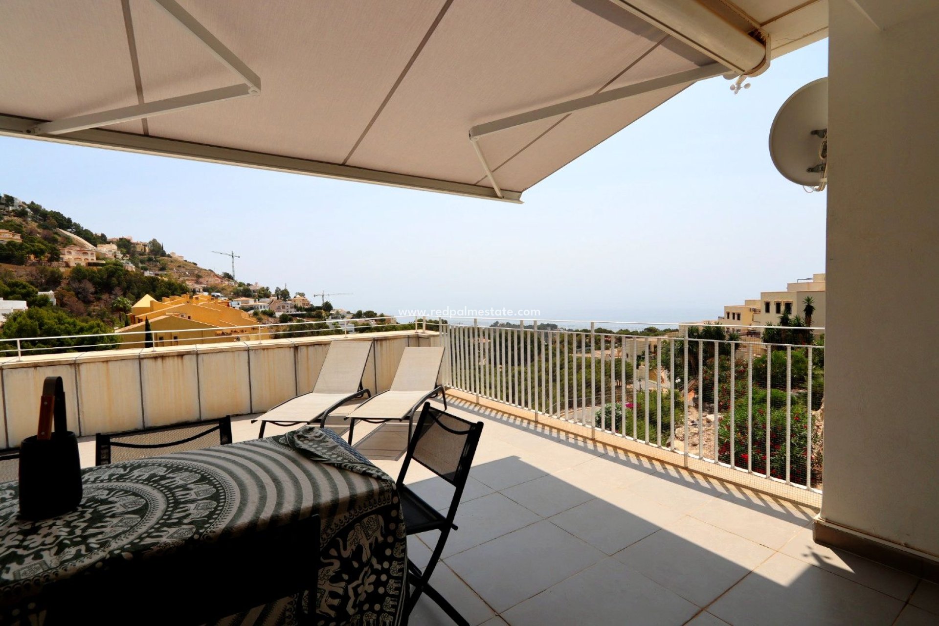 Resale - Apartments -
Altea