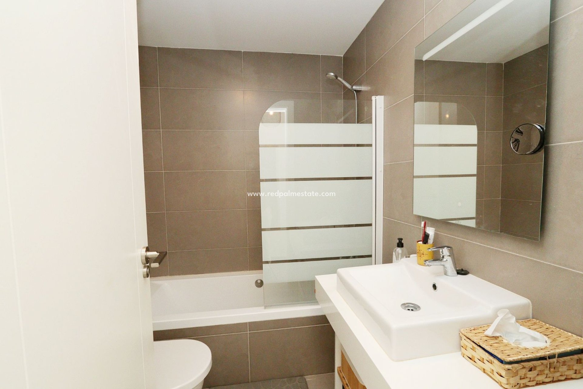 Resale - Apartments -
Altea