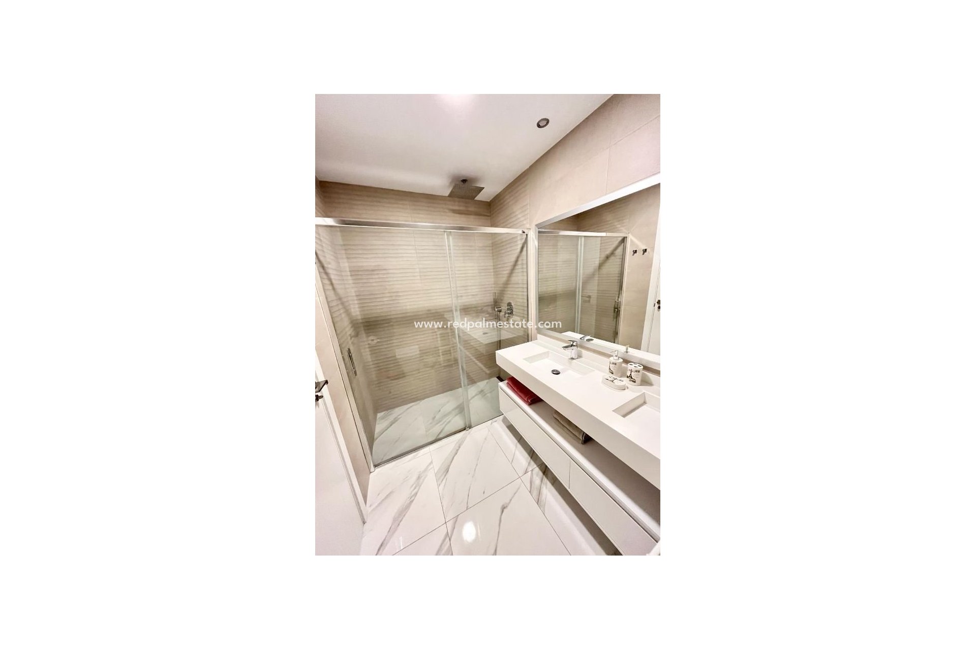 Resale - Apartments -
Benidorm