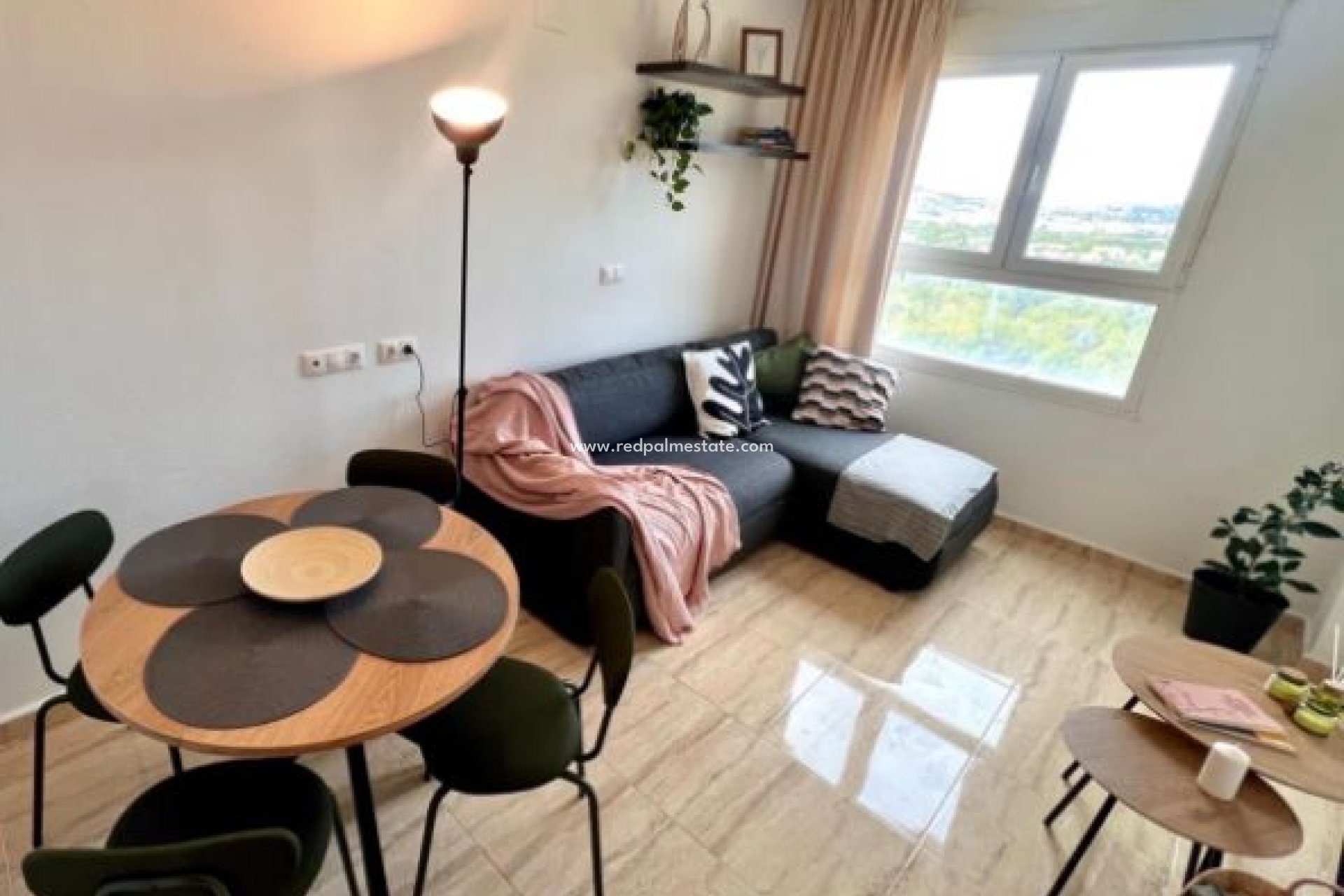 Resale - Apartments -
Benidorm