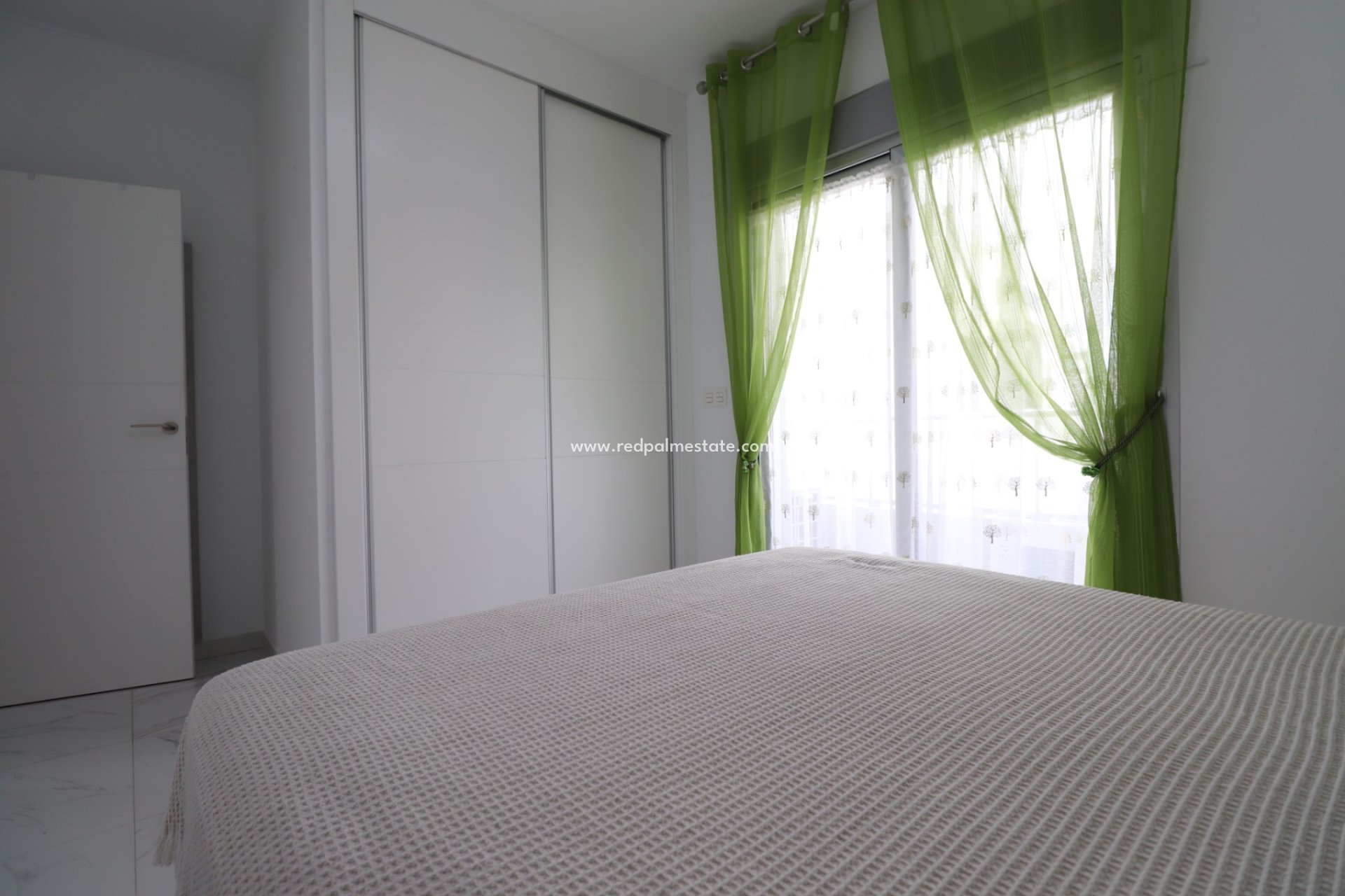 Resale - Apartments -
Benijofar