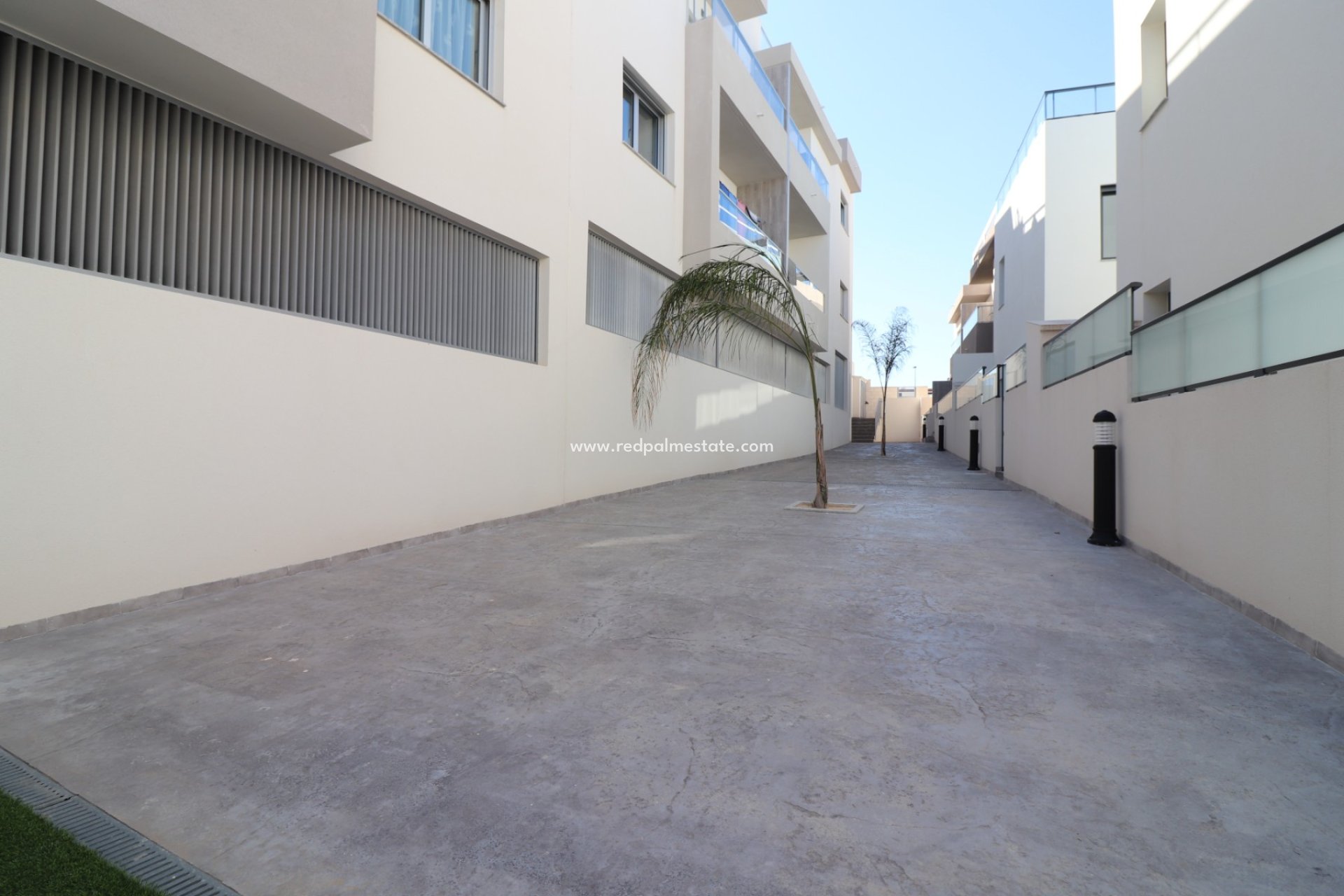 Resale - Apartments -
Benijofar