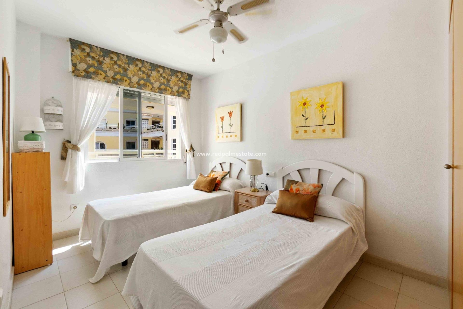 Resale - Apartments -
Dehesa de campoamor - Campoamor