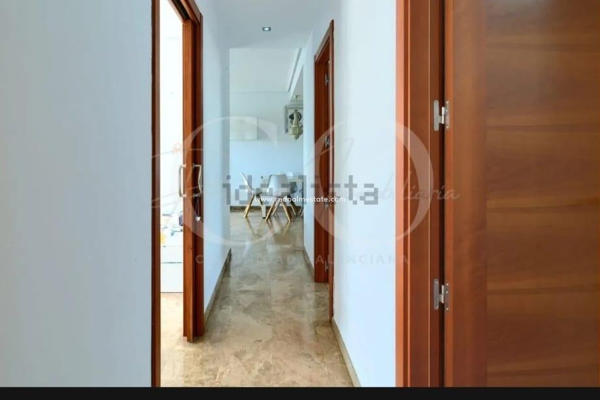 Resale - Apartments -
Denia