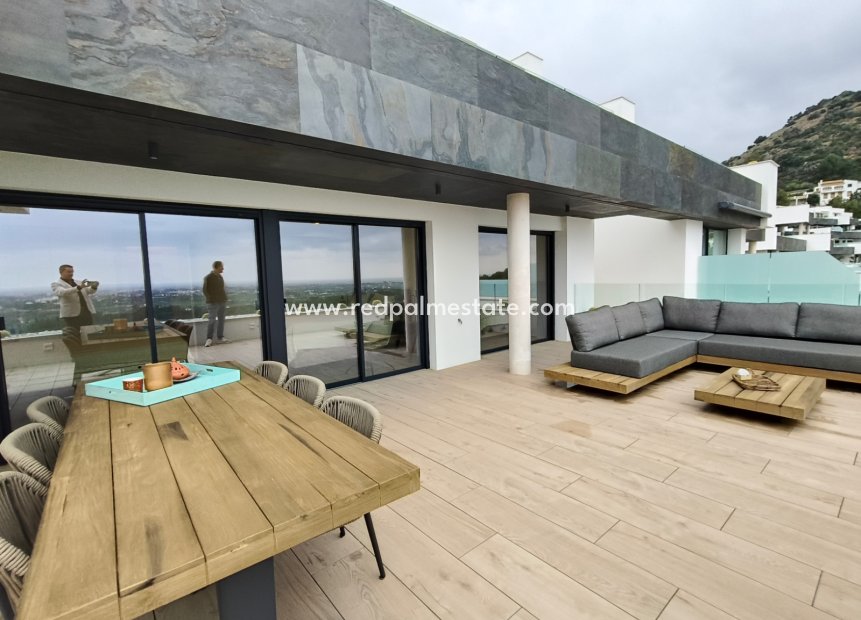 Resale - Apartments -
Denia