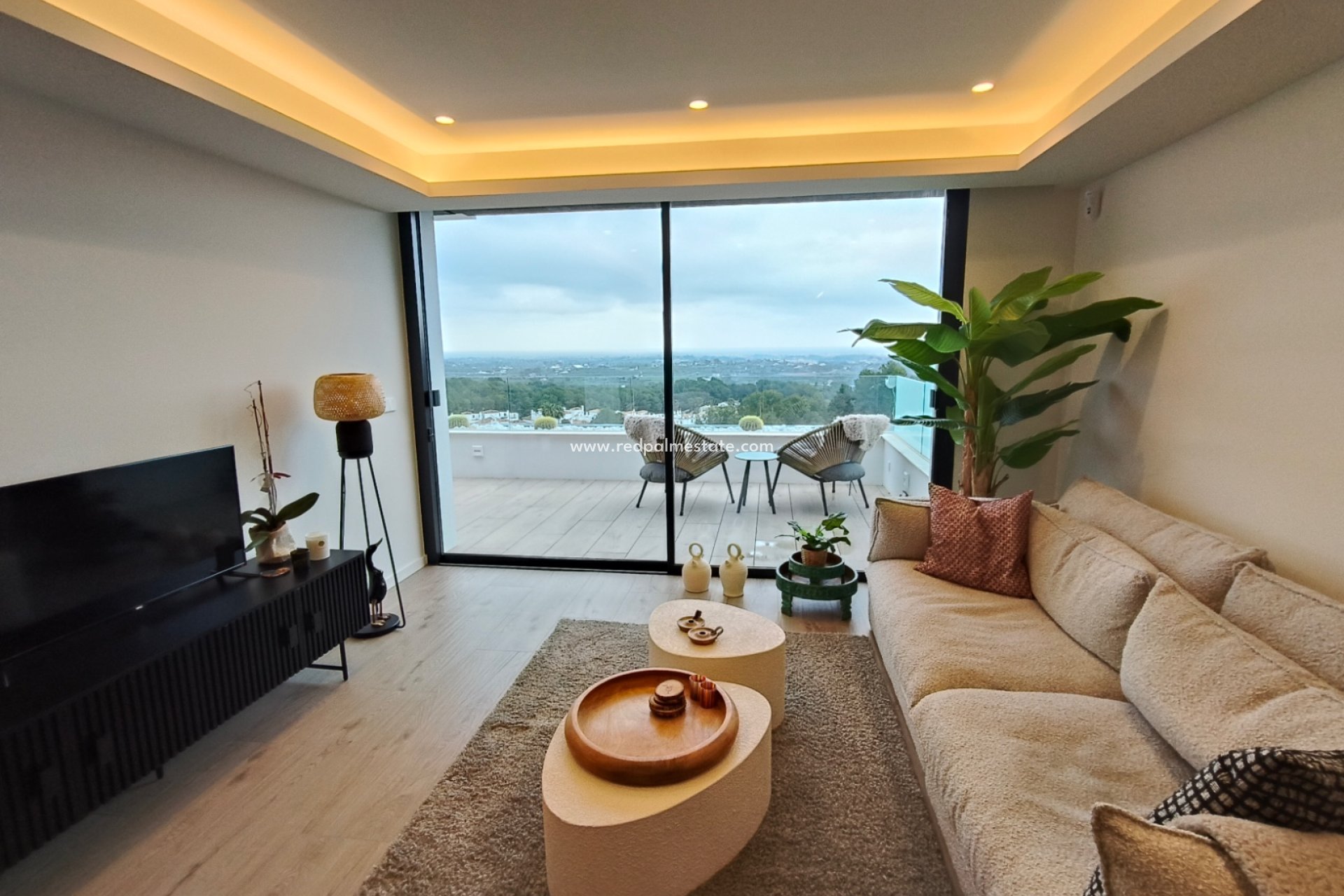 Resale - Apartments -
Denia