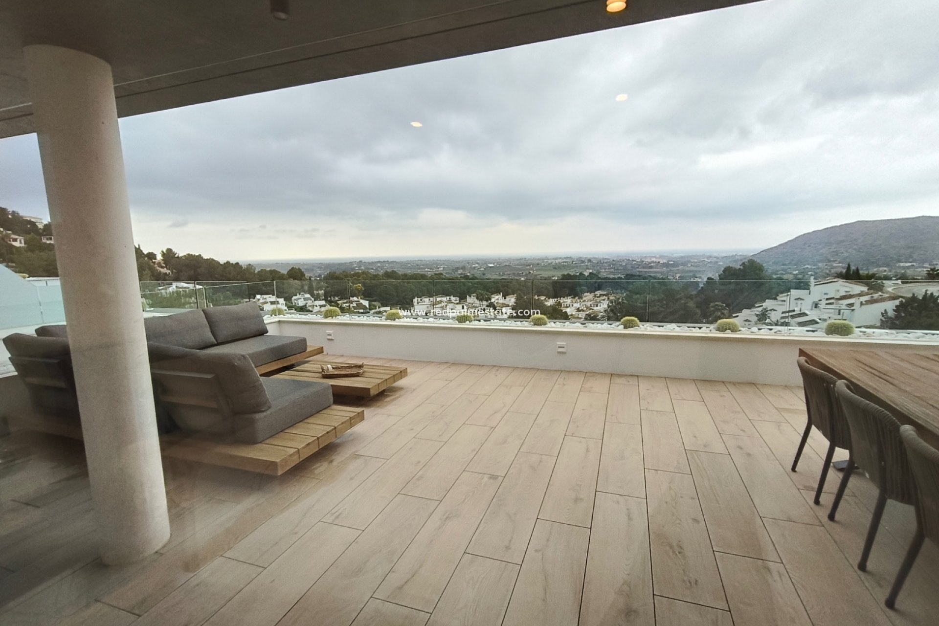 Resale - Apartments -
Denia