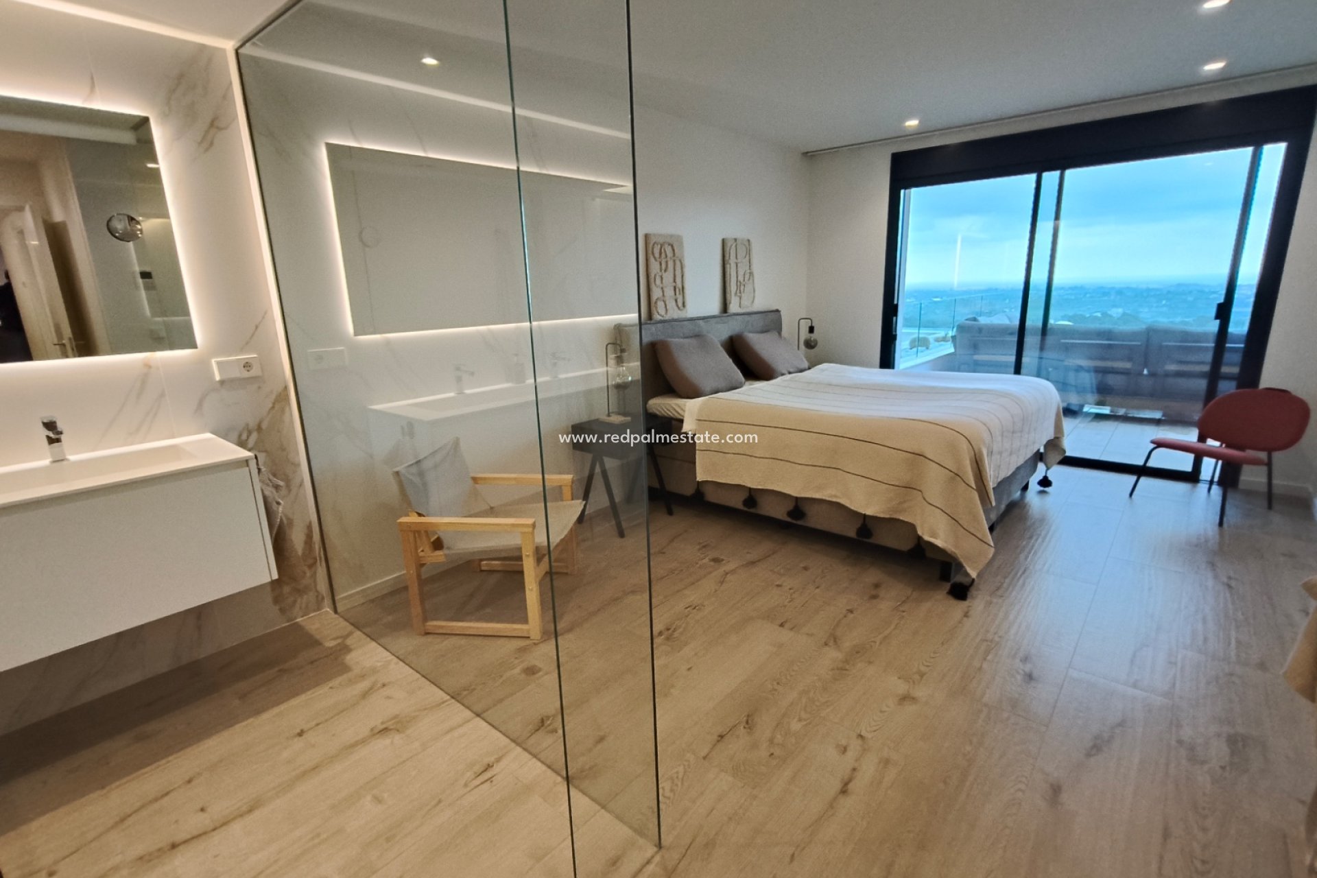 Resale - Apartments -
Denia