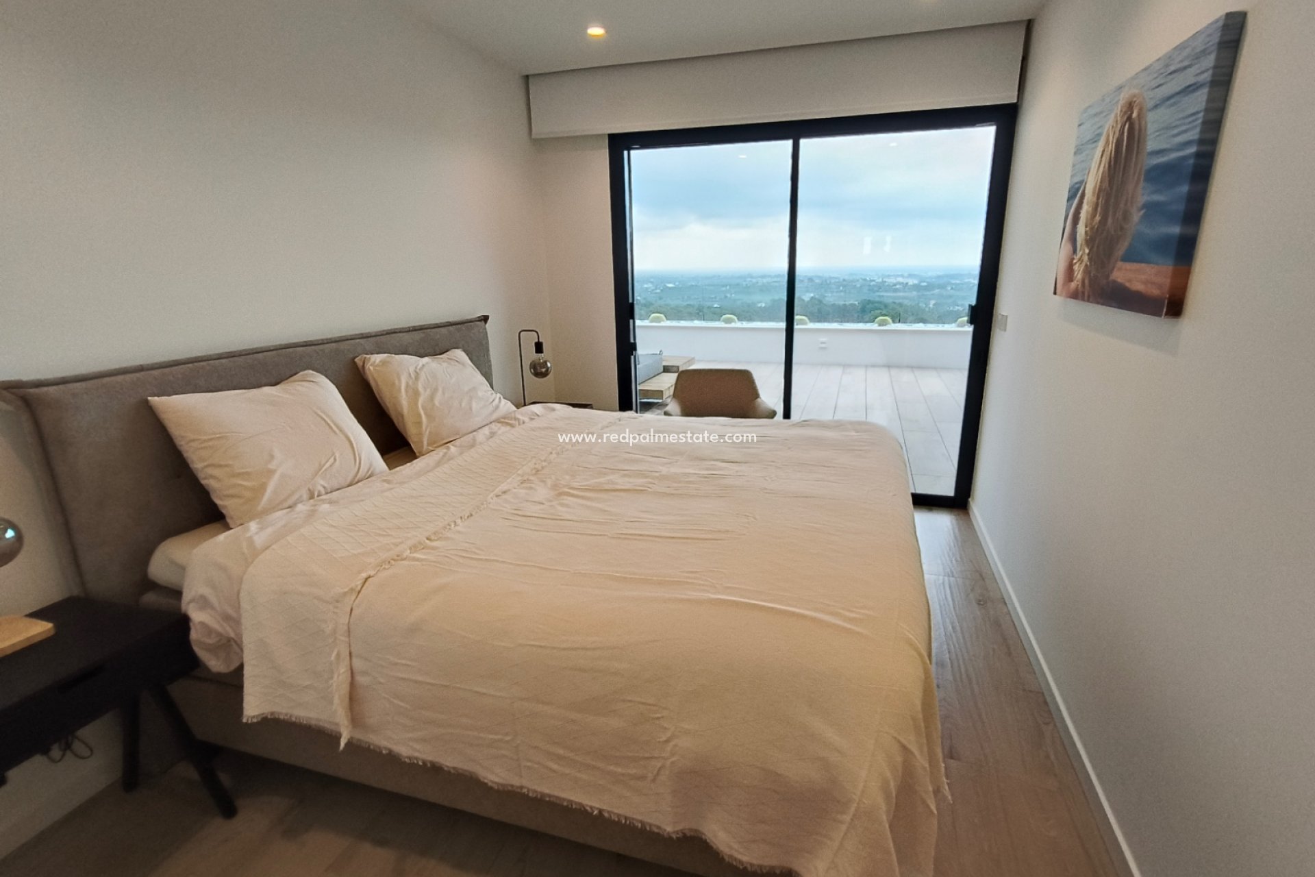 Resale - Apartments -
Denia