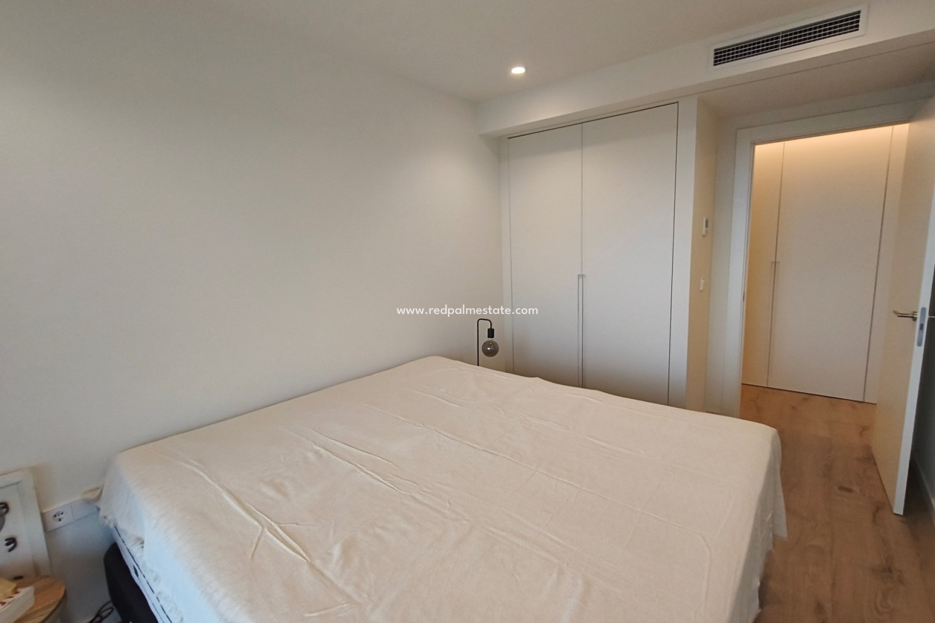 Resale - Apartments -
Denia