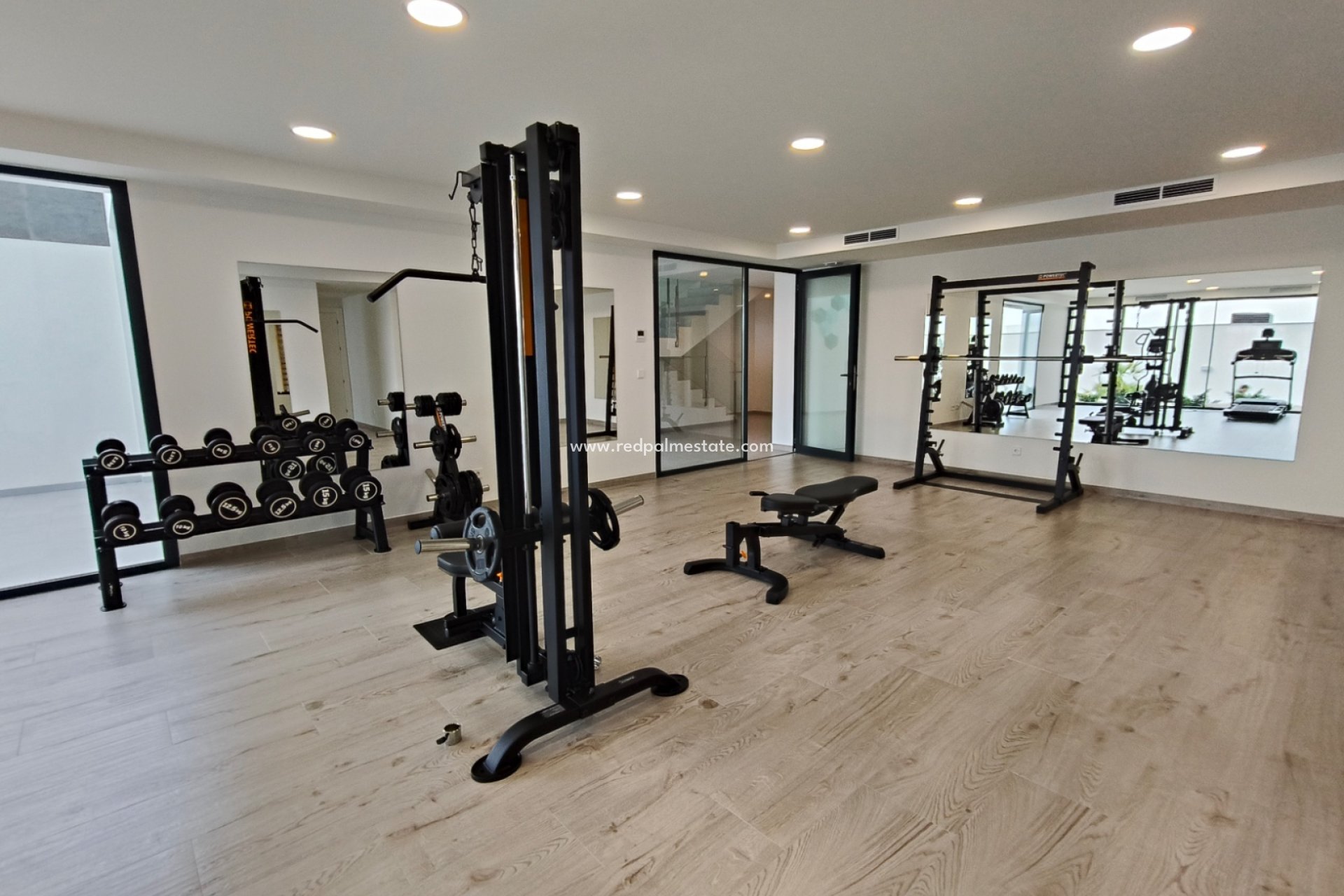 Resale - Apartments -
Denia