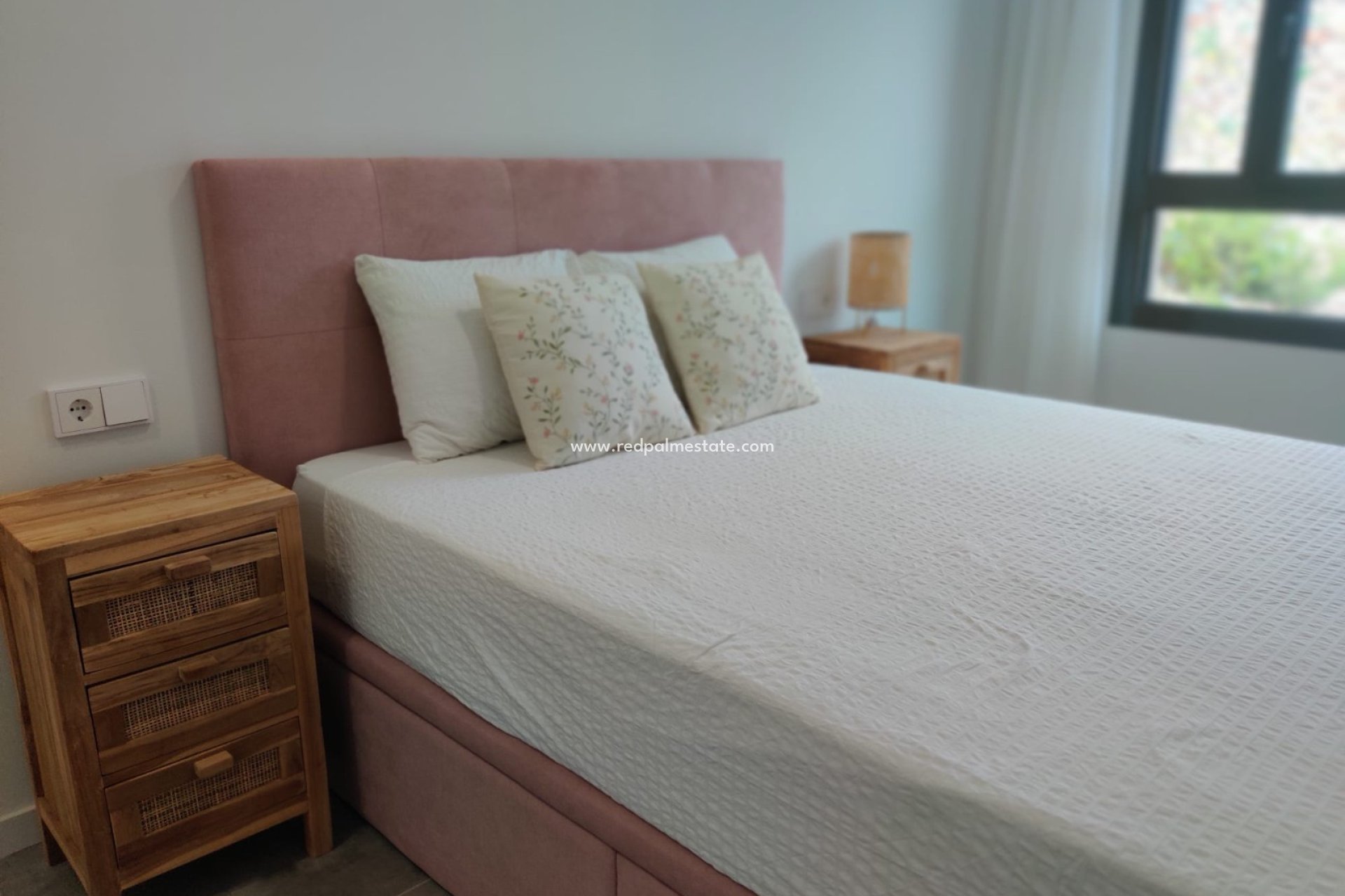 Resale - Apartments -
Finestrat