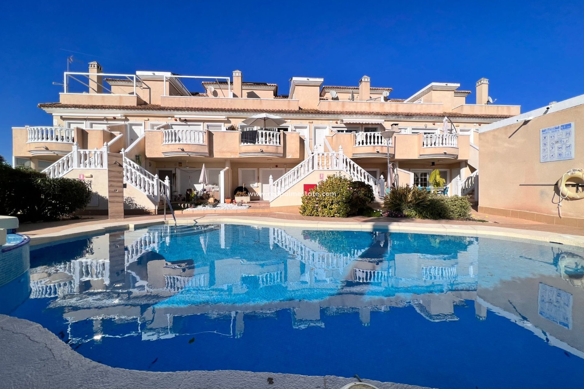 Resale - Apartments -
Guardamar del Segura - El Raso