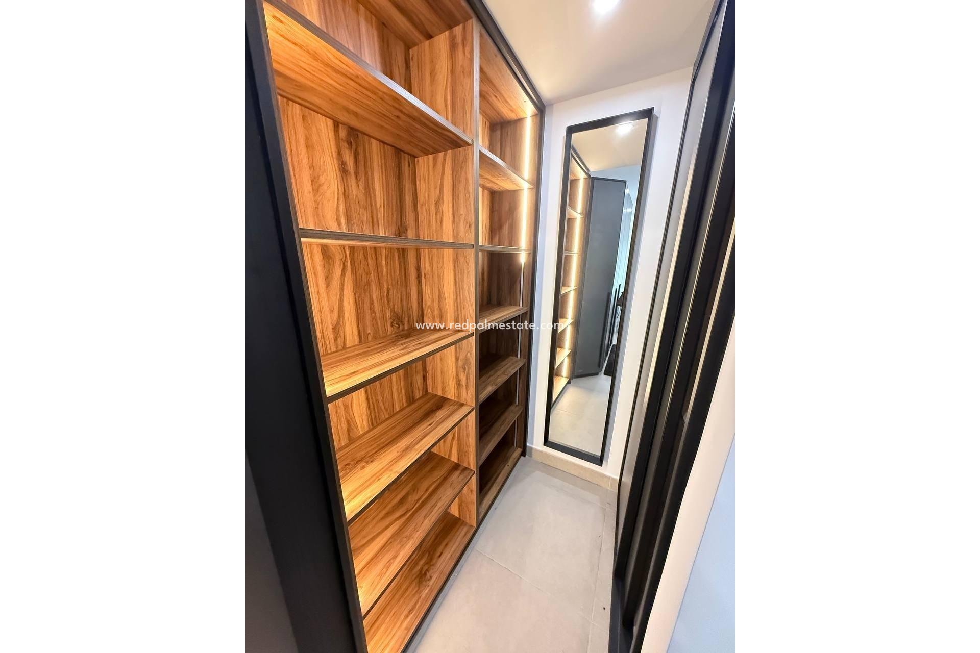 Resale - Apartments -
Guardamar del Segura - Pueblo