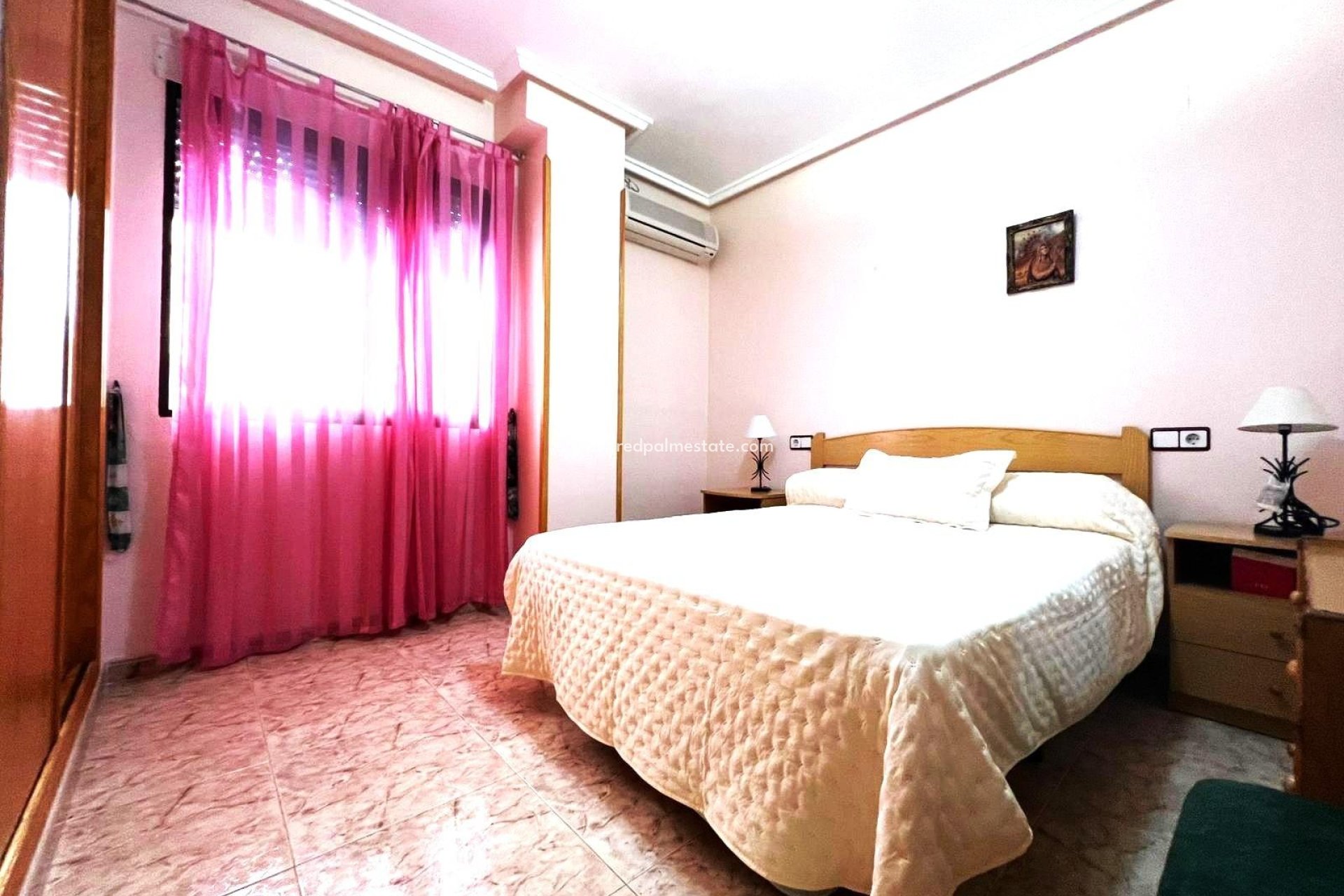 Resale - Apartments -
Guardamar del Segura - Pueblo