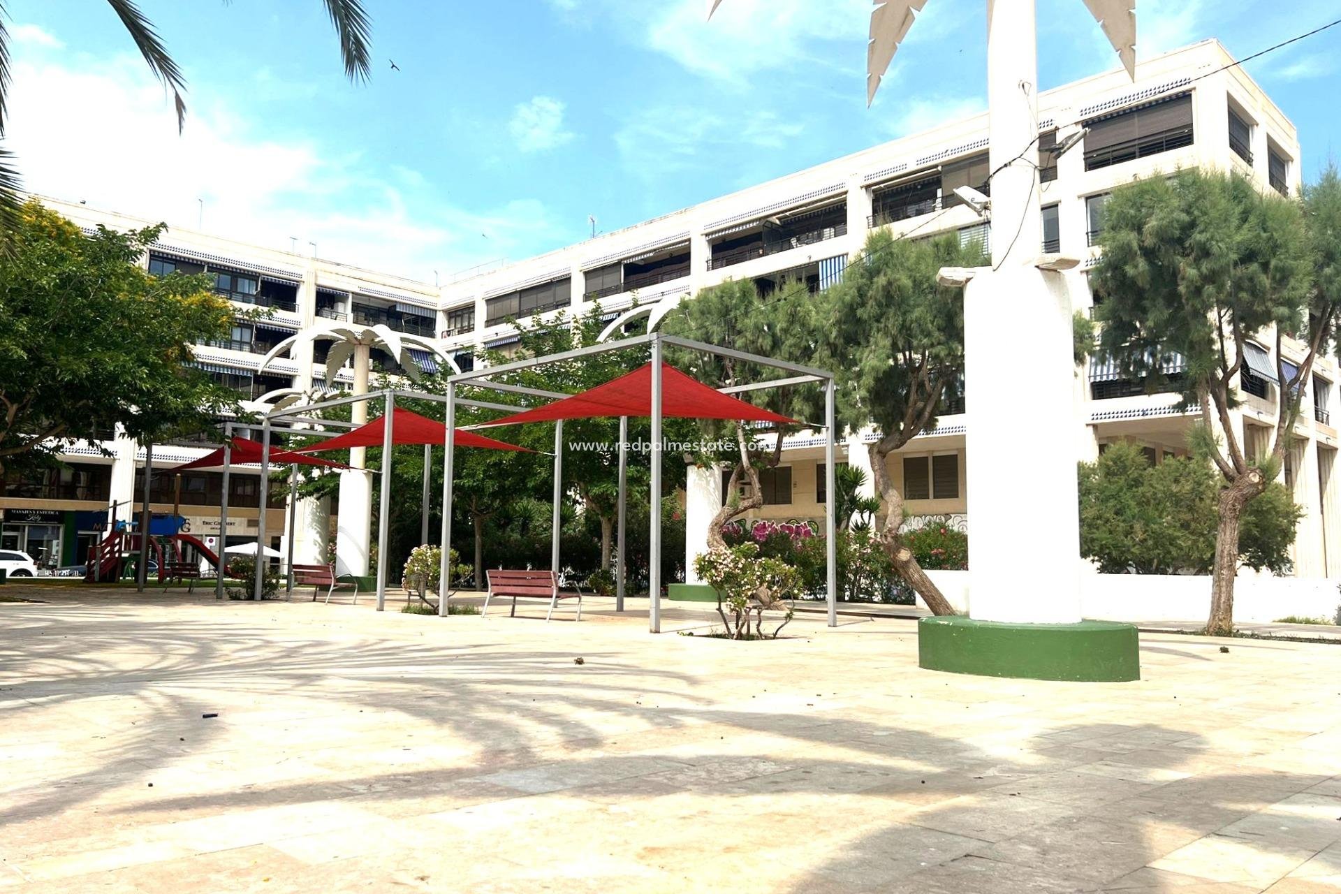 Resale - Apartments -
Guardamar del Segura - Pueblo