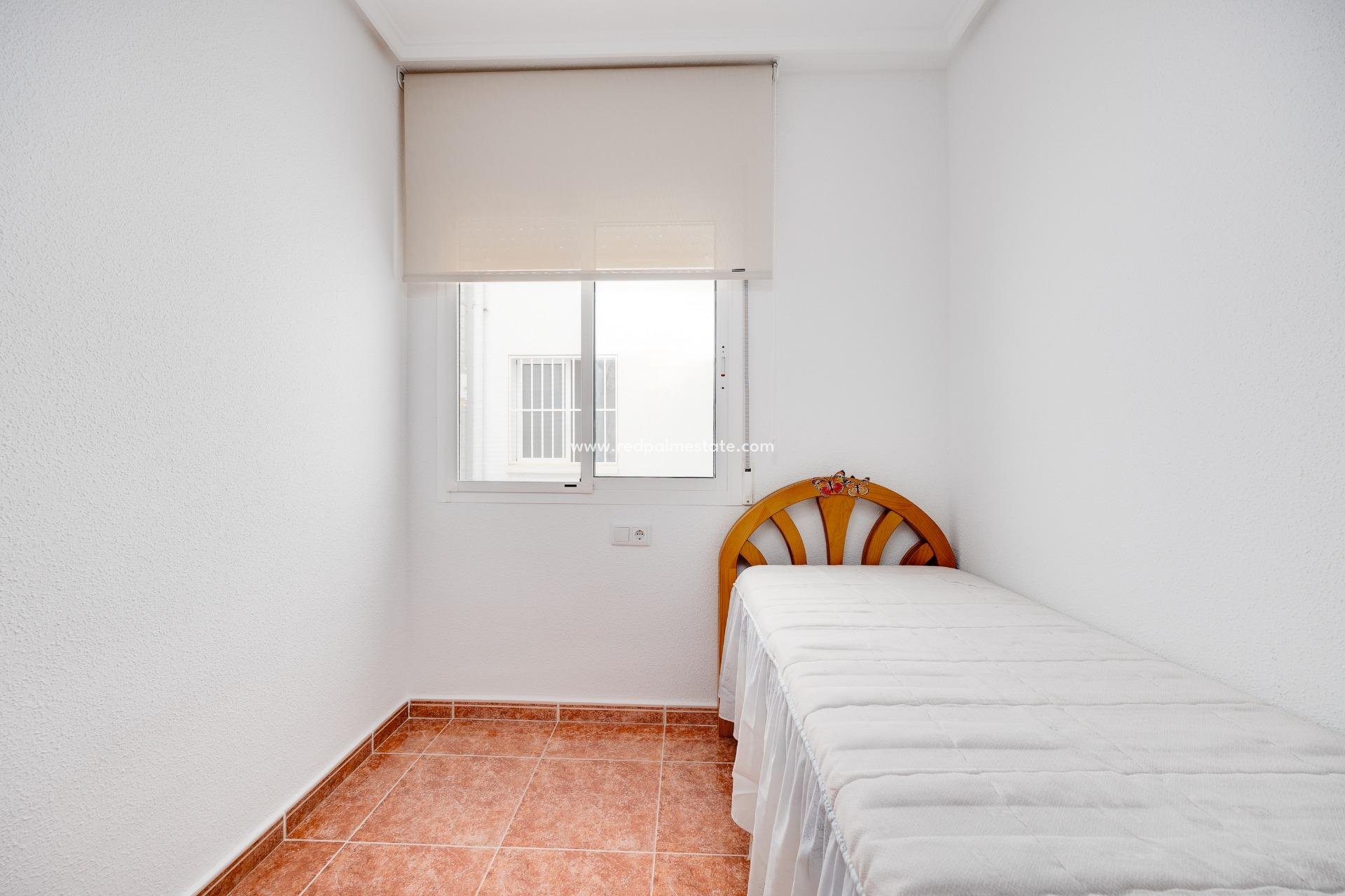 Resale - Apartments -
Guardamar del Segura - Pueblo
