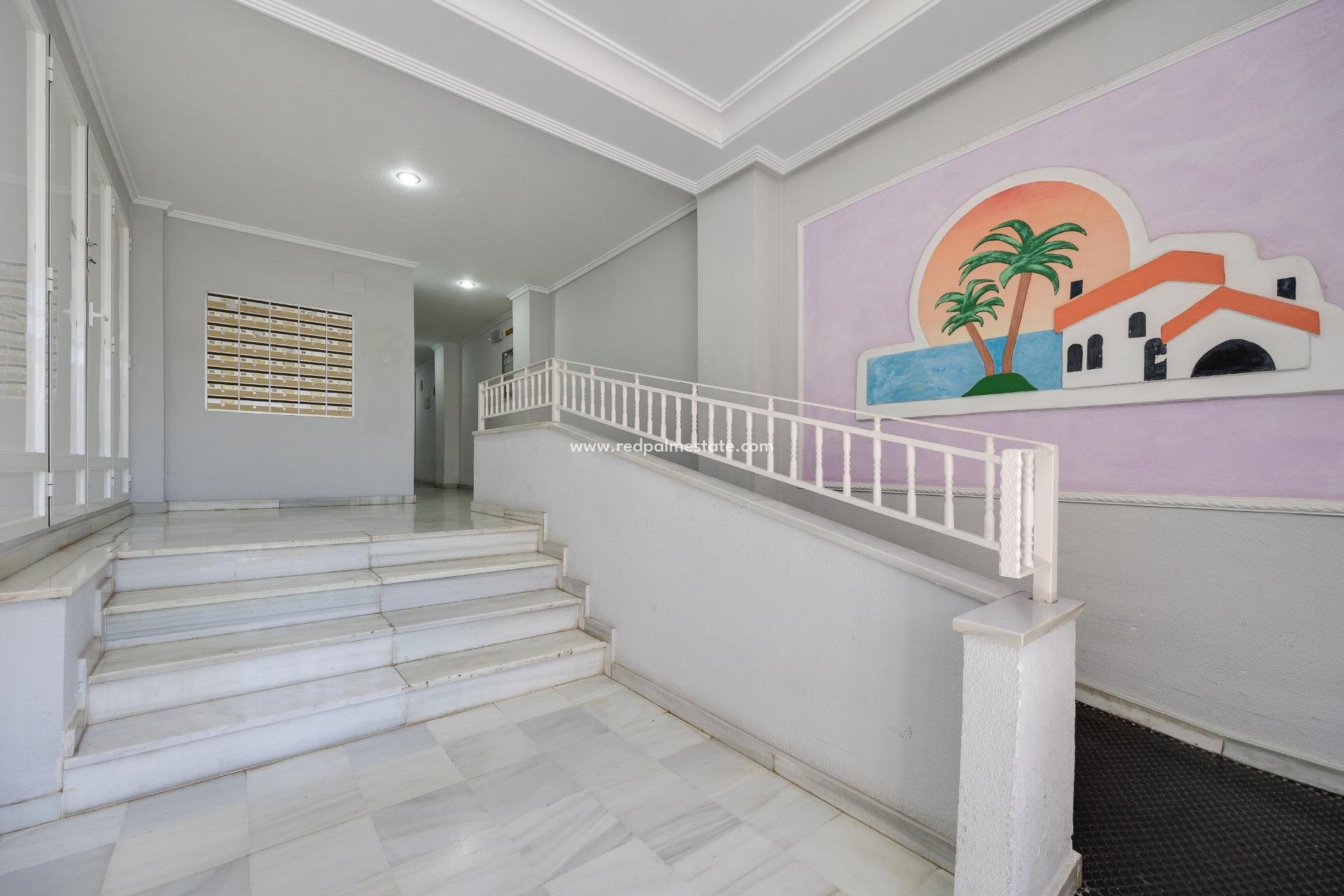 Resale - Apartments -
Guardamar del Segura - Pueblo