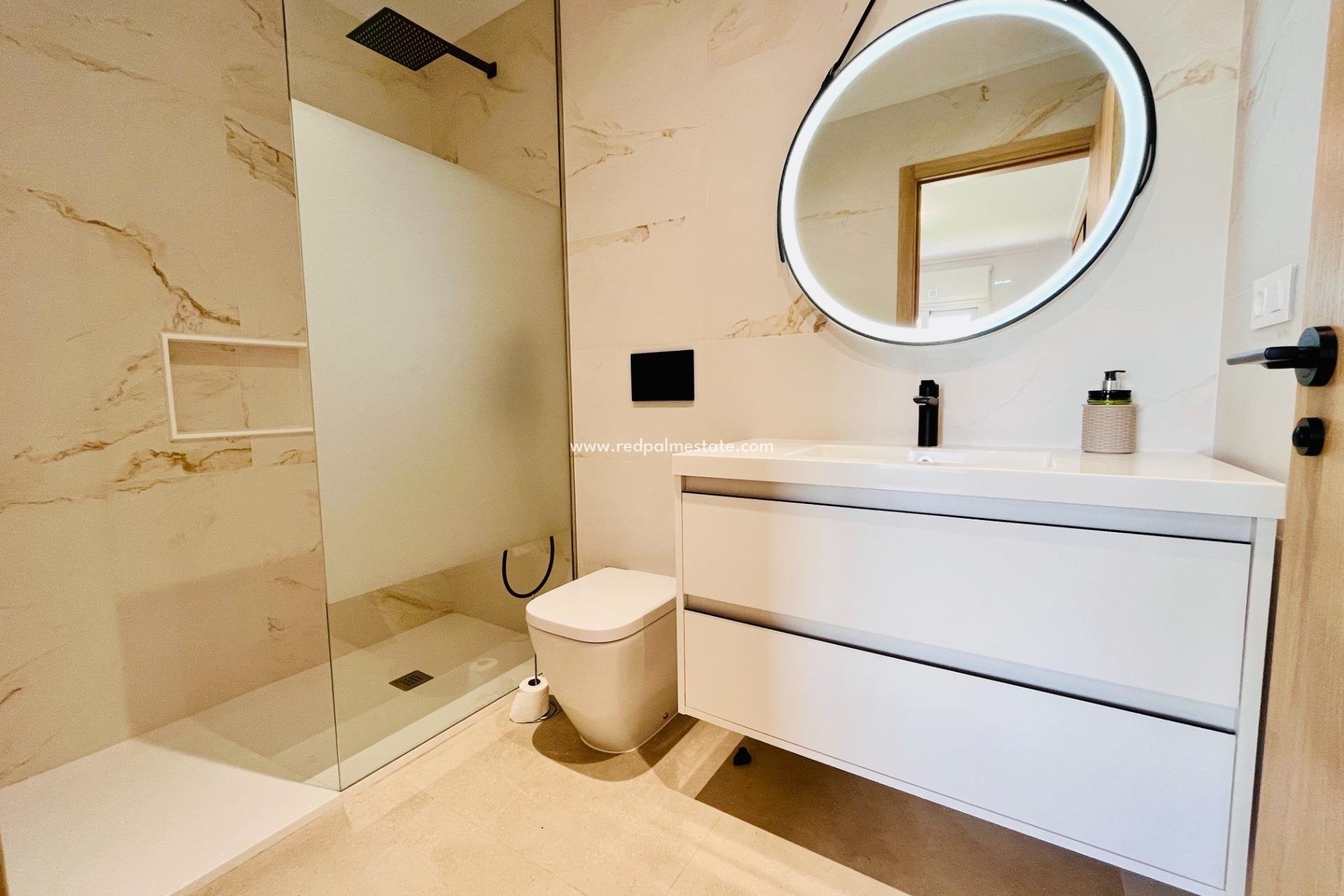 Resale - Apartments -
Guardamar del Segura - Puerto Deportivo