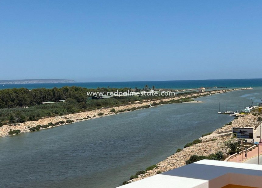 Resale - Apartments -
Guardamar del Segura - Puerto Deportivo