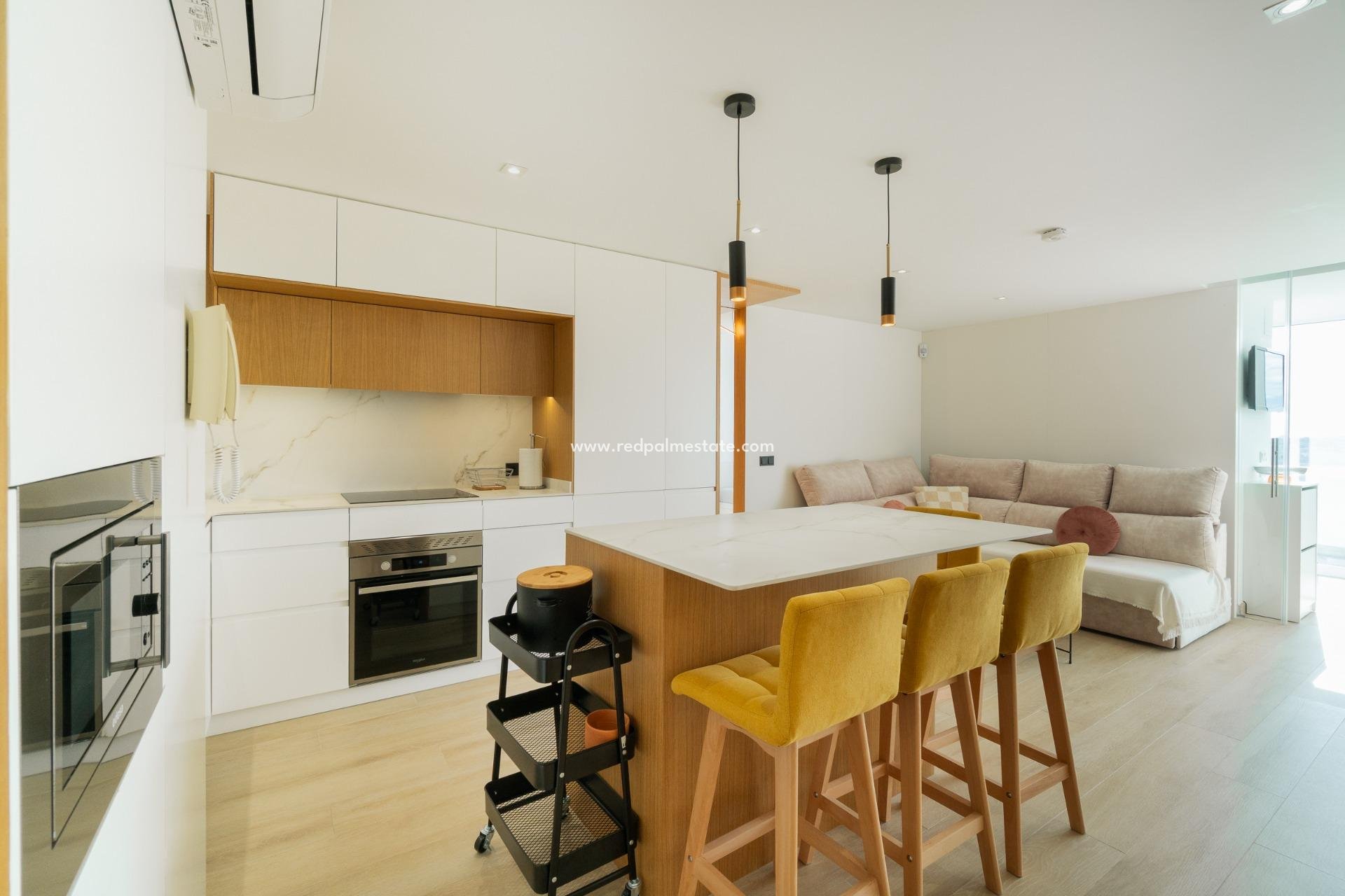 Resale - Apartments -
Guardamar del Segura - Puerto Deportivo