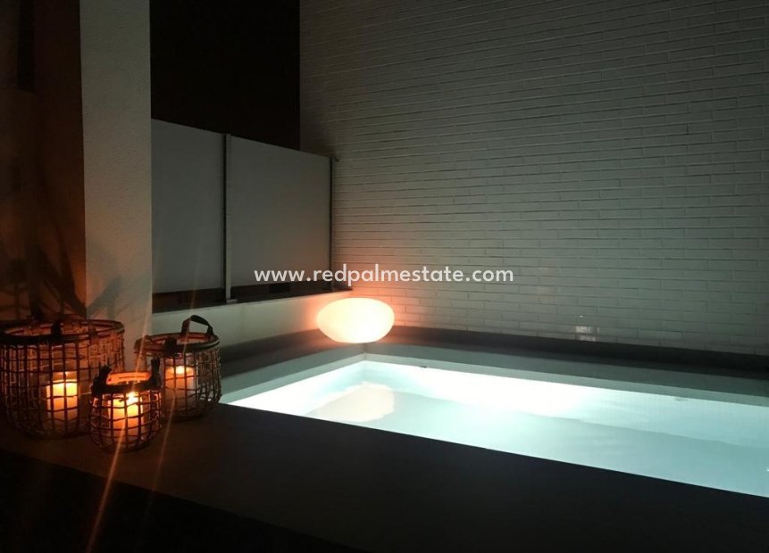 Resale - Apartments -
Guardamar del Segura - Puerto Deportivo