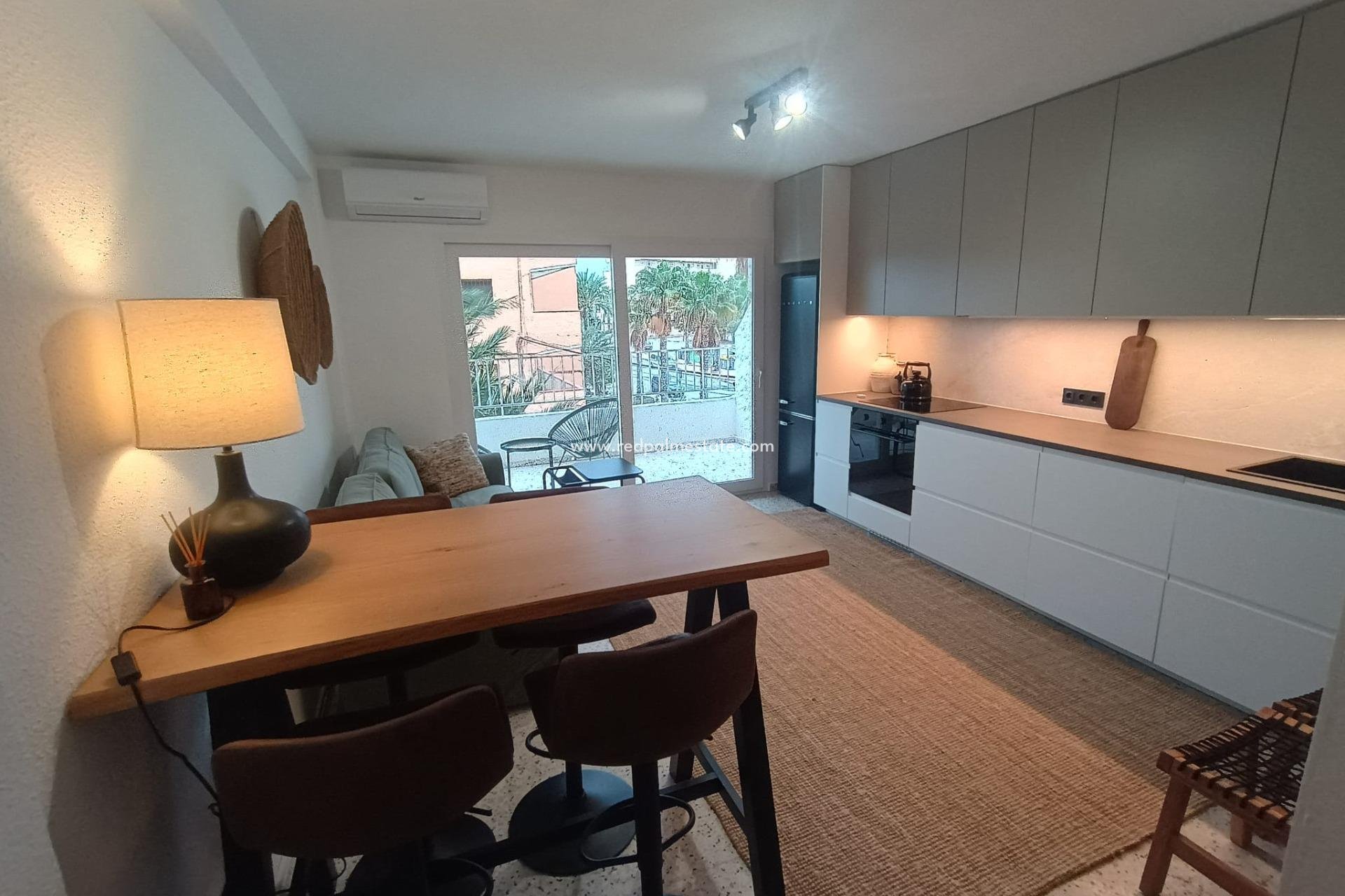 Resale - Apartments -
Guardamar del Segura - Urbanizaciones