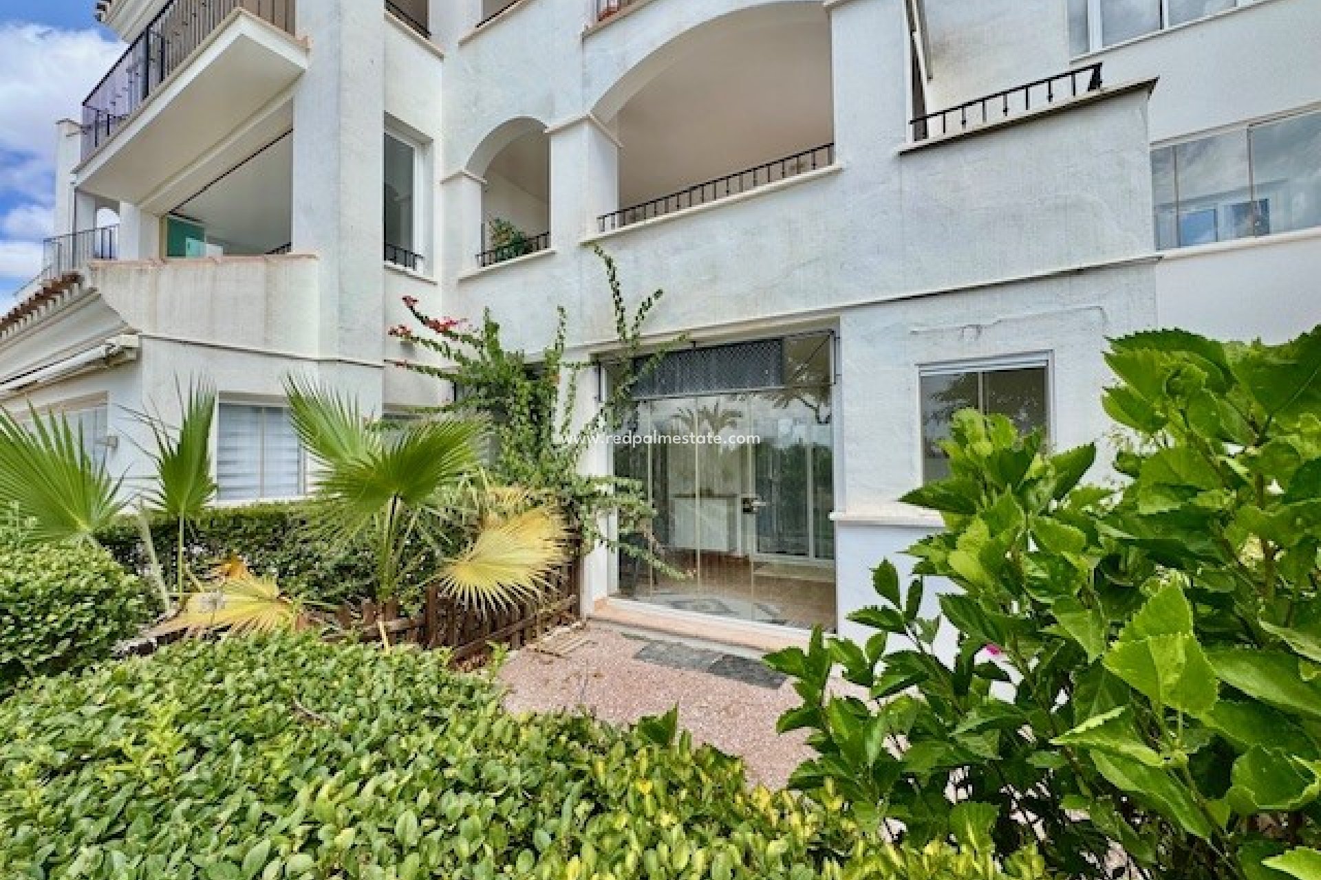 Resale - Apartments -
Hacienda Riquelme Golf Resort - Inland