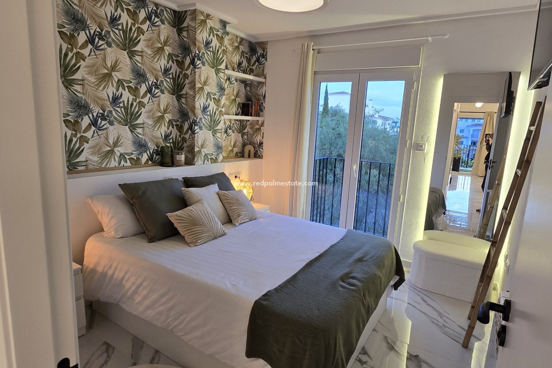 Resale - Apartments -
Hacienda Riquelme Golf Resort - Inland