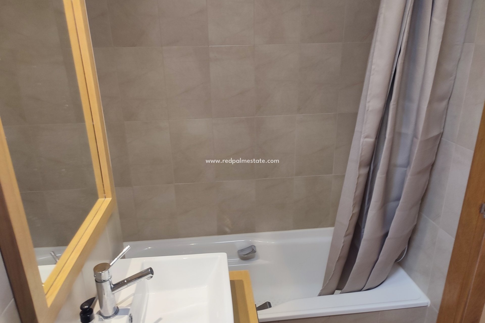 Resale - Apartments -
Hacienda Riquelme Golf Resort - Inland