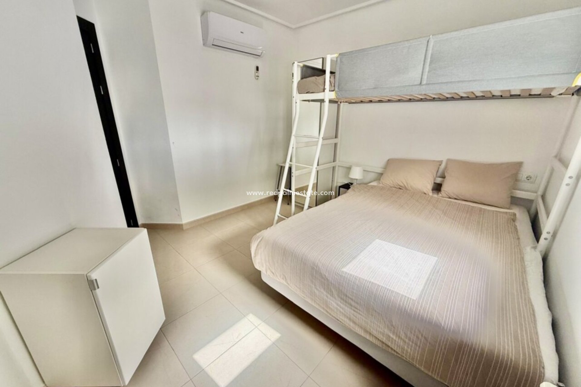 Resale - Apartments -
Hacienda Riquelme Golf Resort - Inland