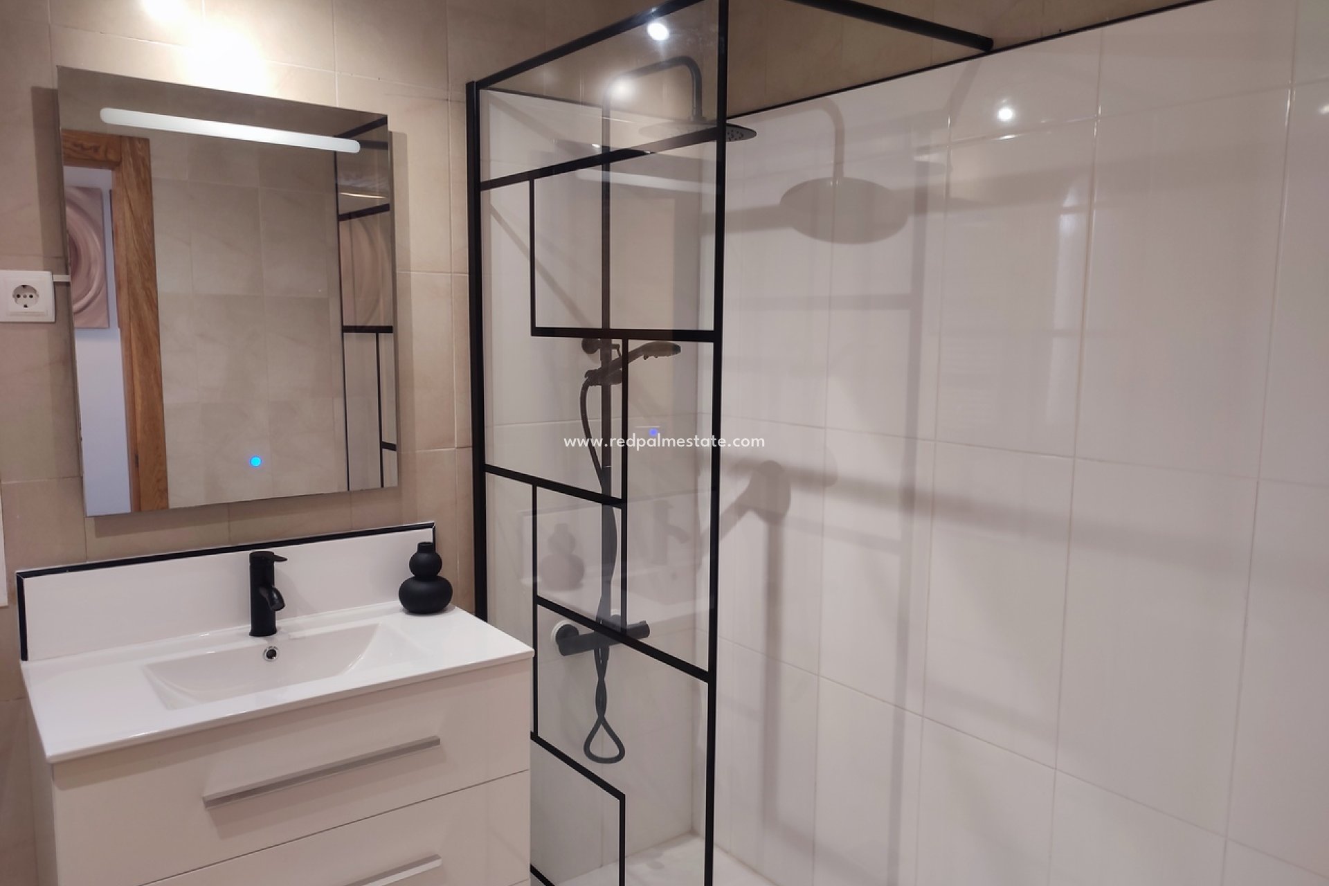 Resale - Apartments -
Hacienda Riquelme Golf Resort - Inland