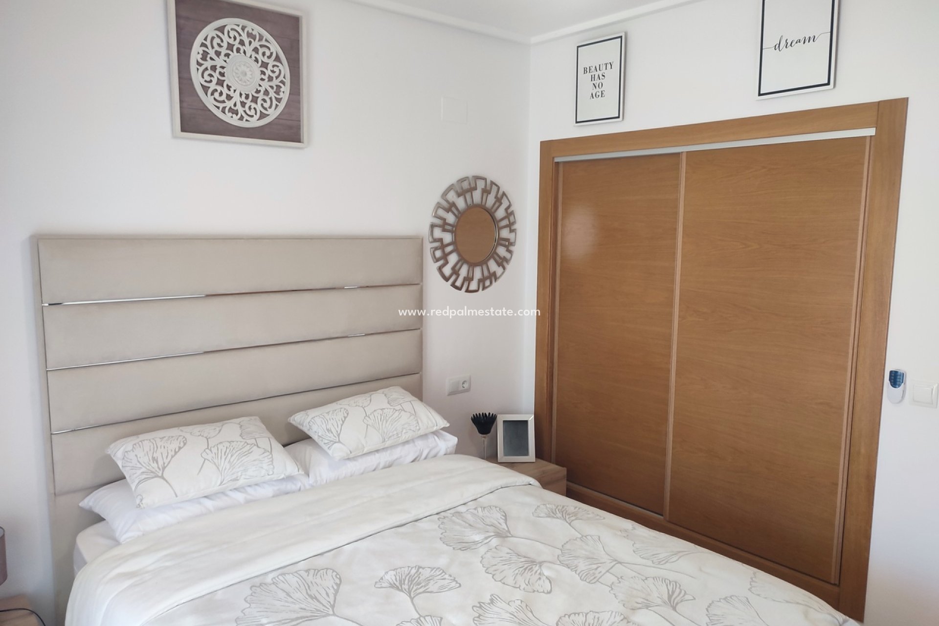 Resale - Apartments -
Hacienda Riquelme Golf Resort - Inland