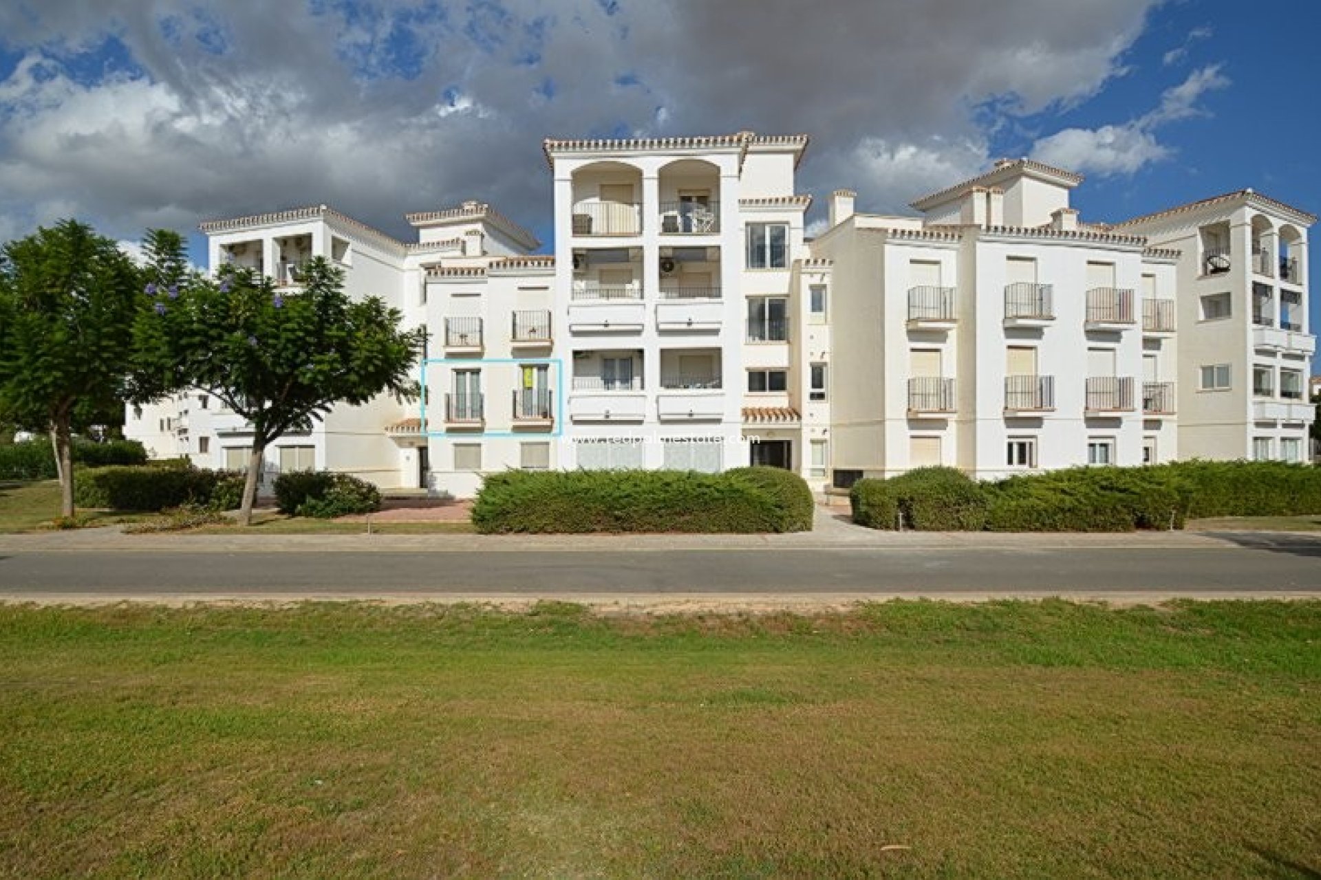 Resale - Apartments -
Hacienda Riquelme Golf Resort