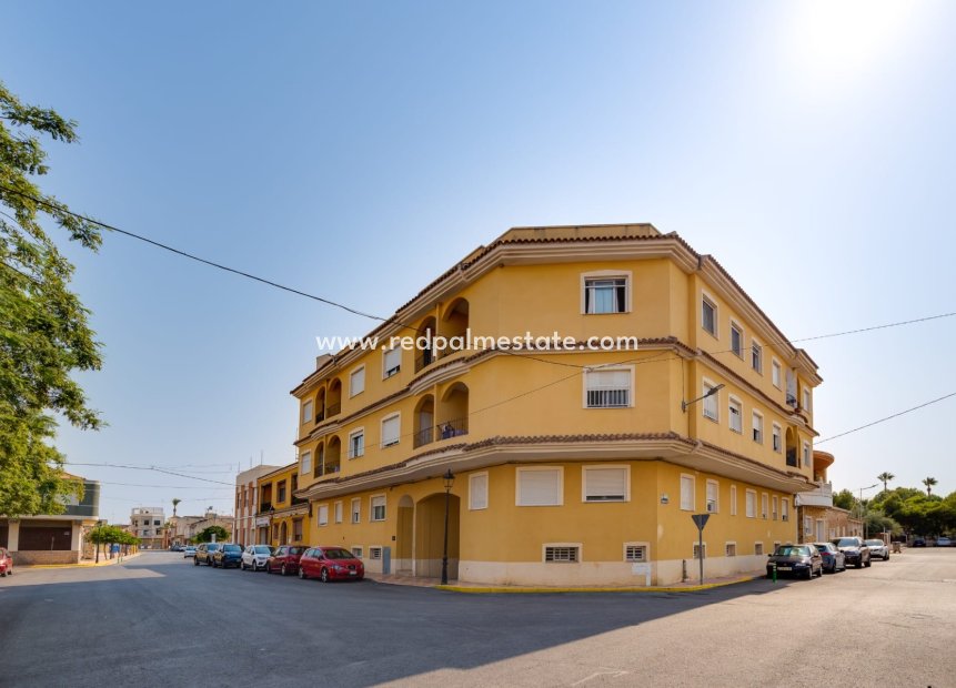 Resale - Apartments -
Jacarilla - Inland