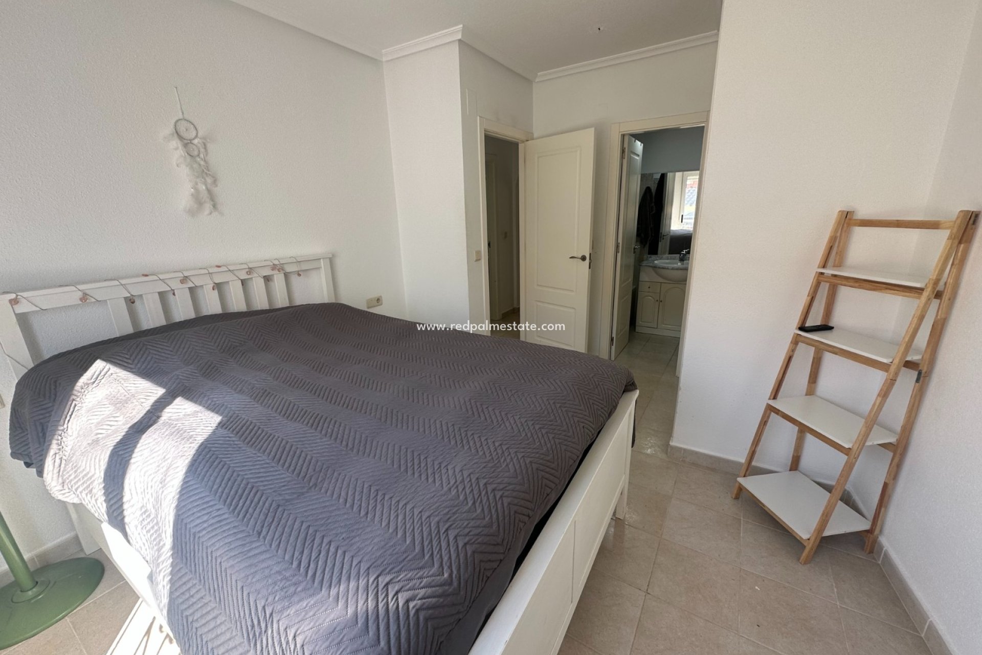 Resale - Apartments -
Jacarilla - Inland