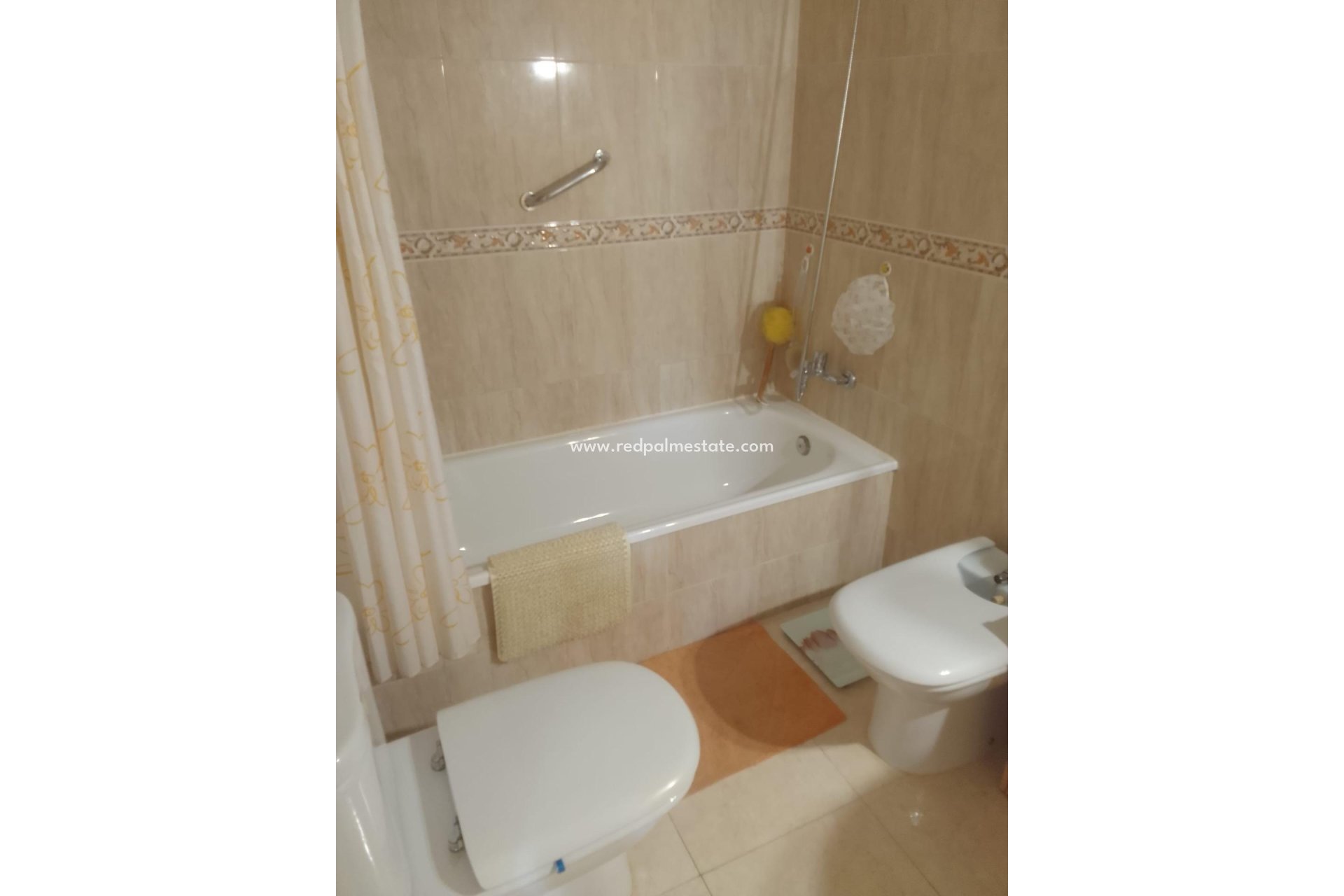 Resale - Apartments -
Jacarilla